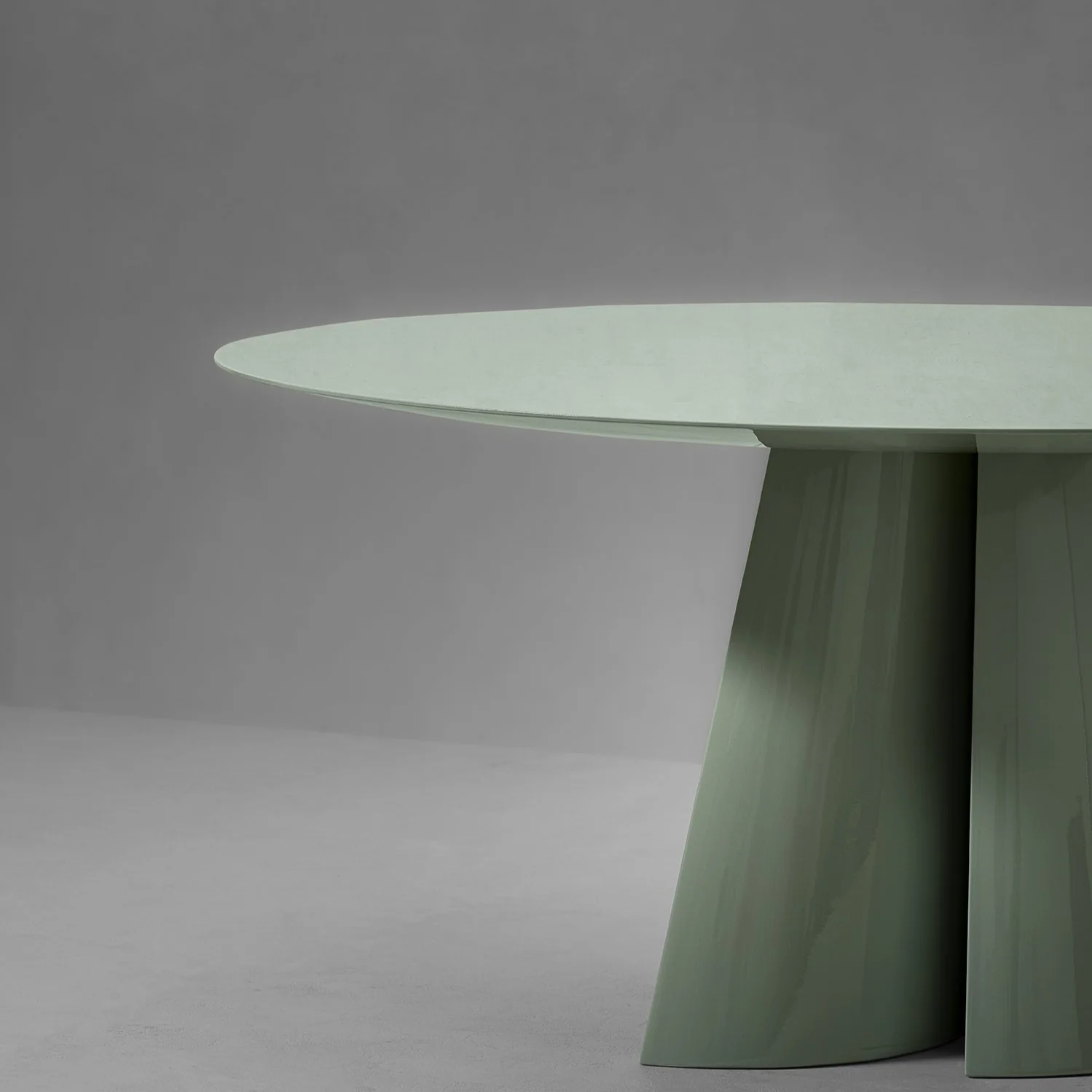 VAN ROSSUM | GOT ROUND DINING TABLE | $38,320.00 - $42,318.00 - Image 3
