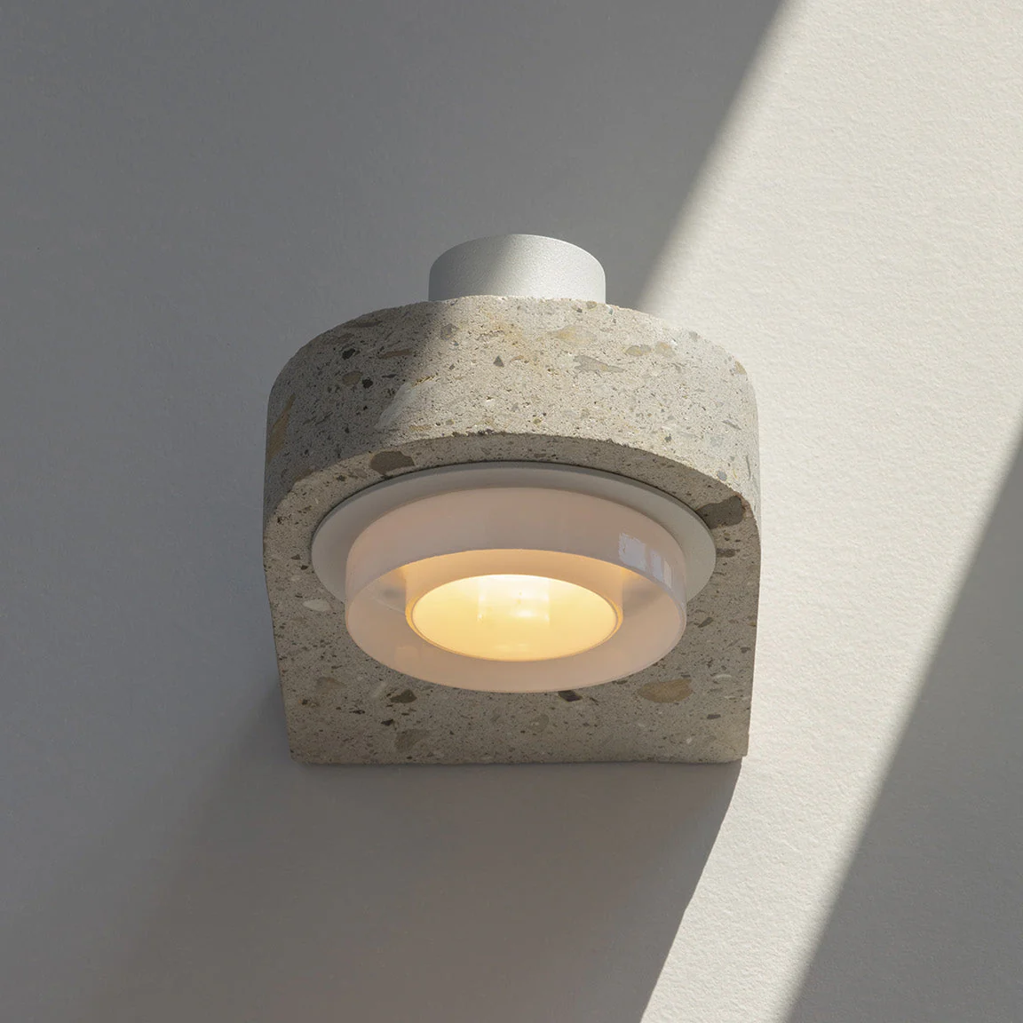 AMBRA WHITE I Tobe Wall Sconce By David Pompa ,063.00