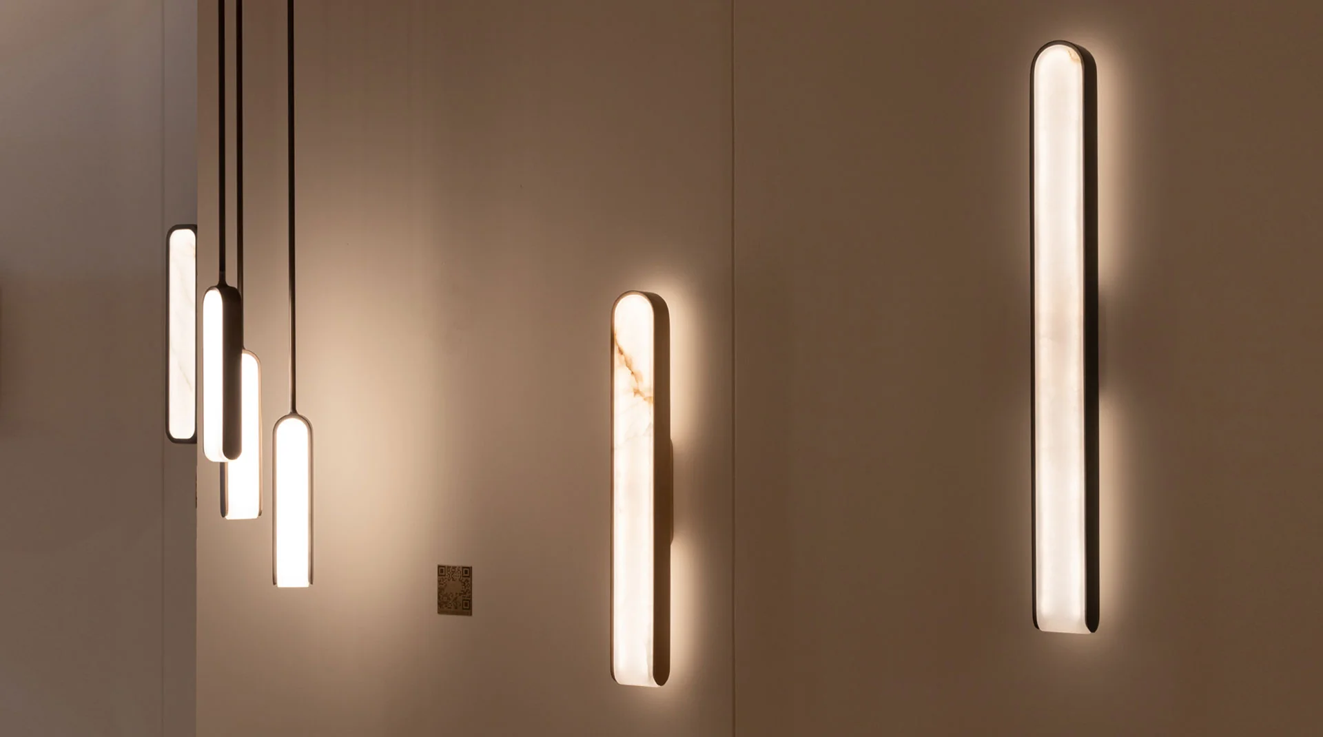 ENTRELACS I QUATRE CENT QUARANTE 600 WALL LAMP I  $6,420.00 - Image 2
