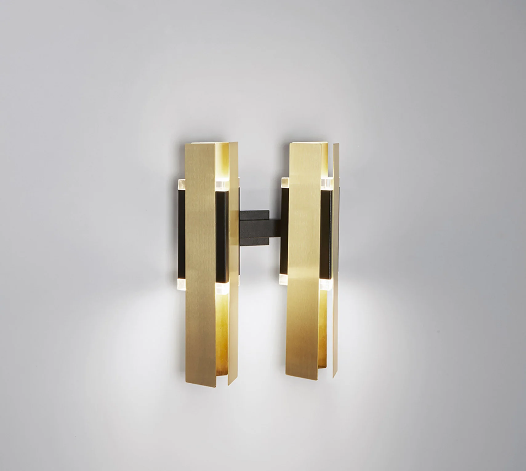 EXCALIBUR WALL LIGHT 559.42 BY TOOY ,798.00
