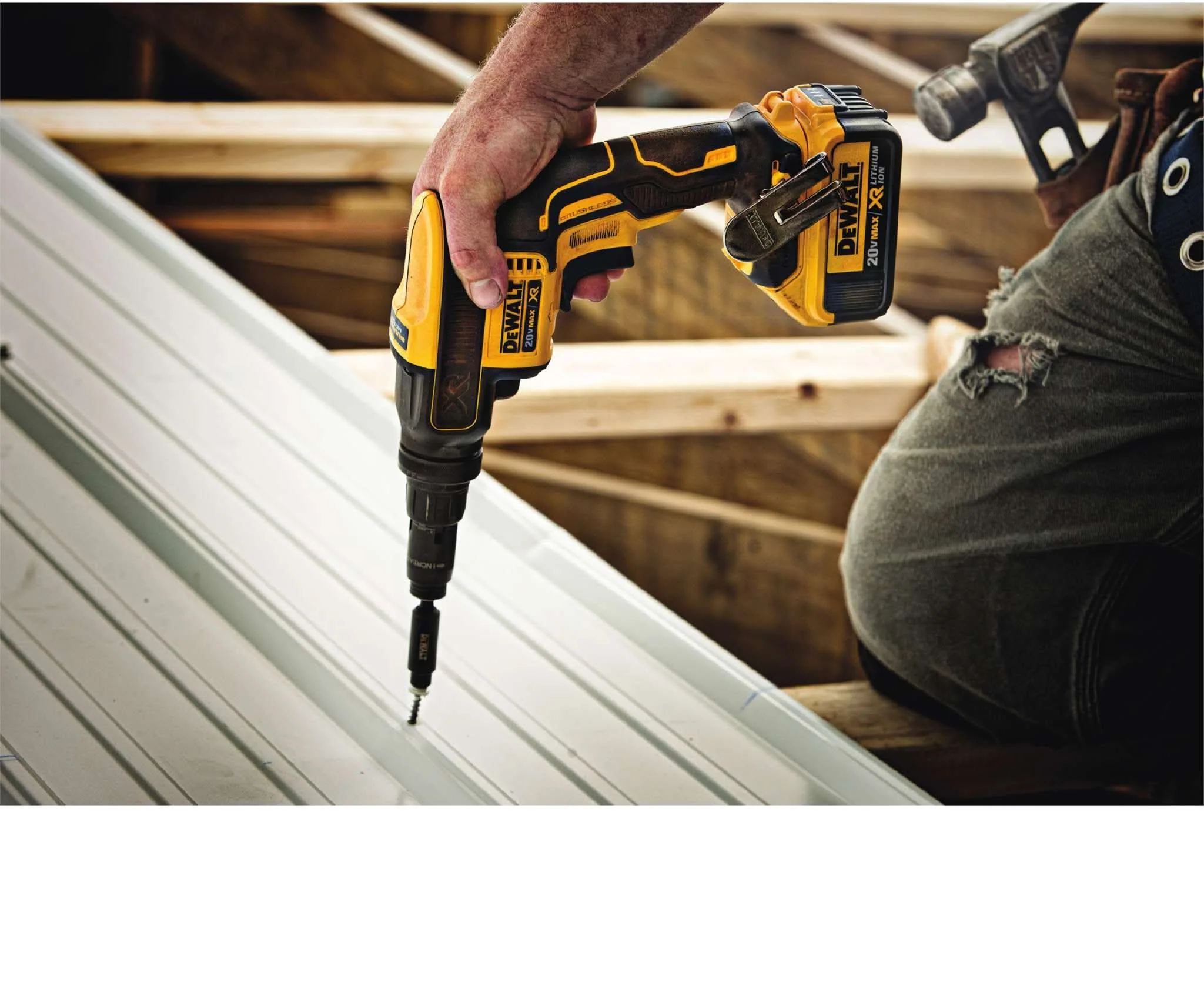 DeWalt 20V 4.0Ah Versa-Clutch Adjustable Torque Screwgun Kit - Image 3