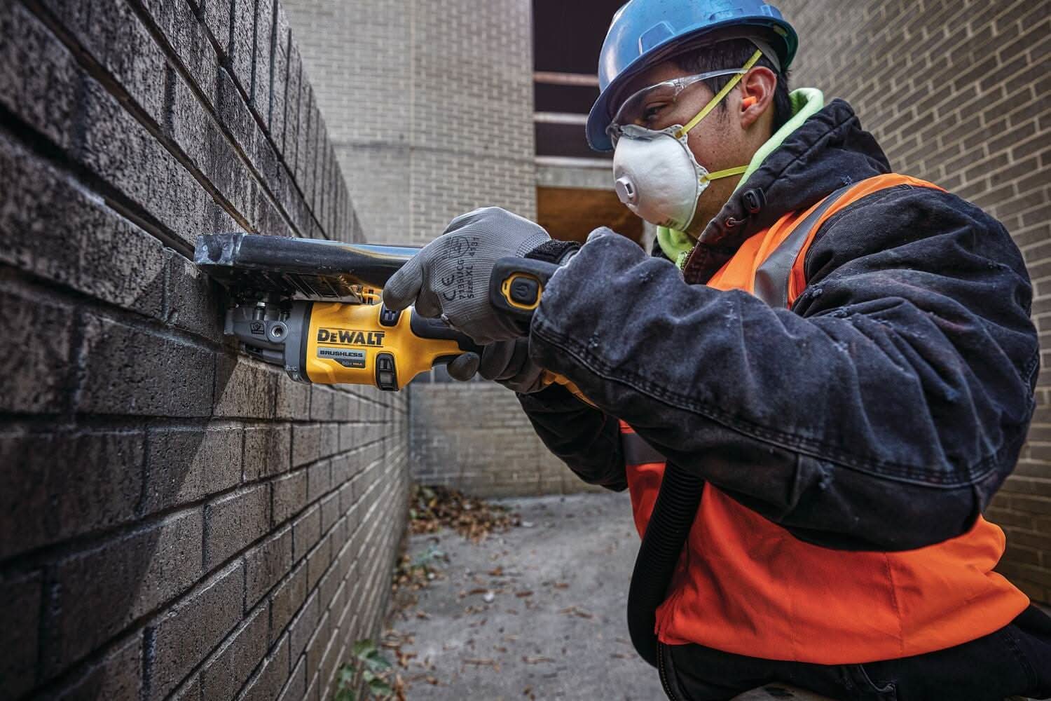 DeWalt DCG418X2 FLEXVOLT 60V MAX Brushless 4-1/2 in. - 6 in. Cordless Grinder 9.0Ah Kit - Image 3