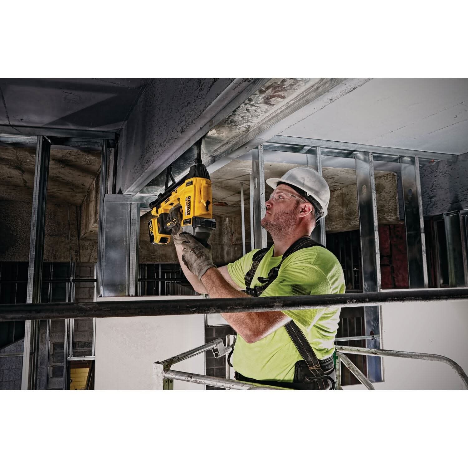 DeWalt DCN891B 20V MAX XR 1 in. Magazine Concrete Nailer, Tool Only - Image 3