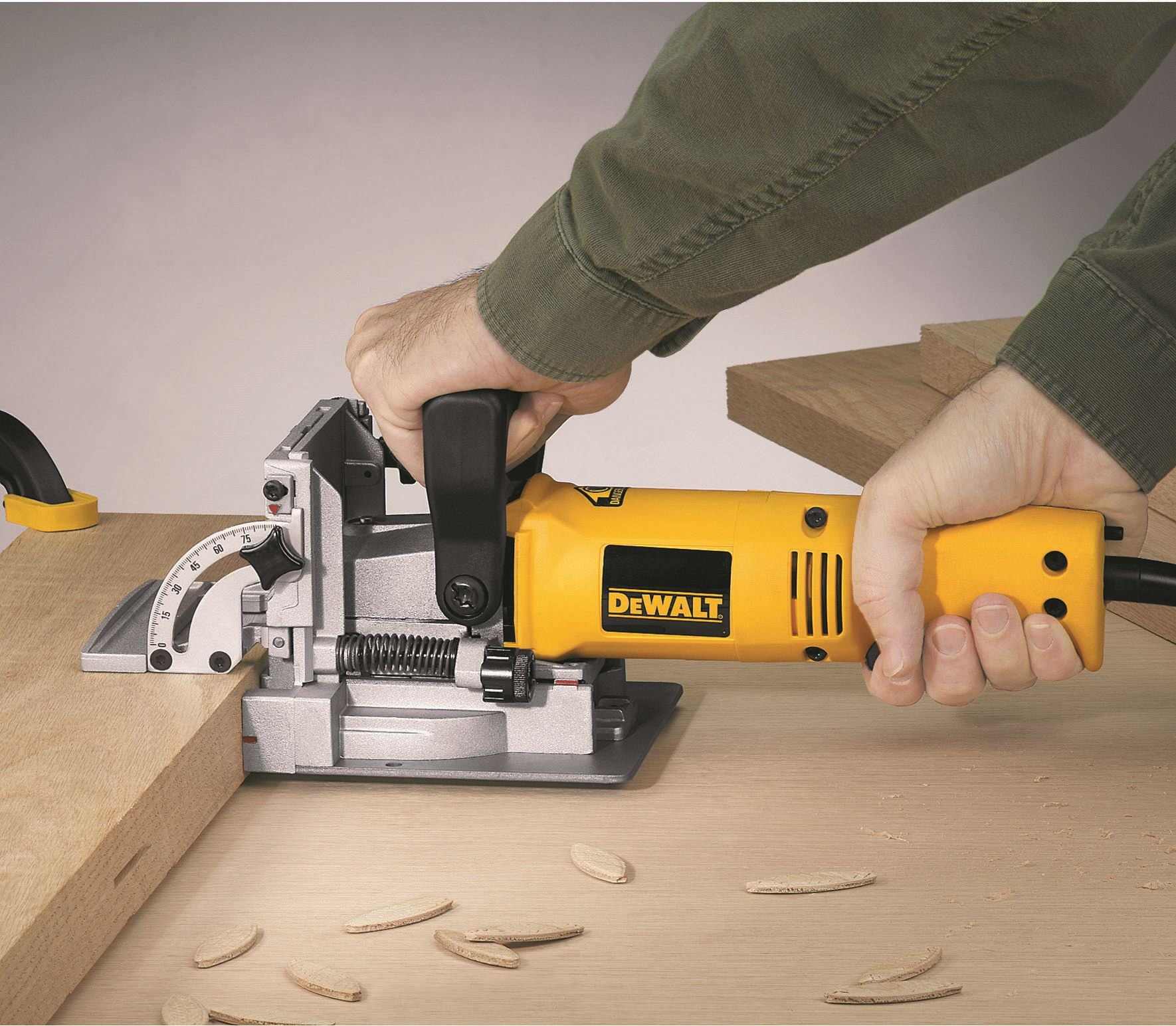 DeWalt DW682K Corded Biscuit Plate Joiner Kit - Image 3