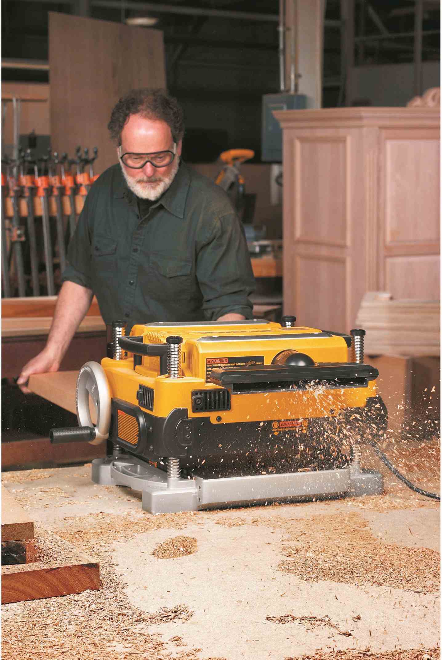 DEWALT DW735 Corded 13" Three Knife, Two Speed Thickness Planer - Image 3