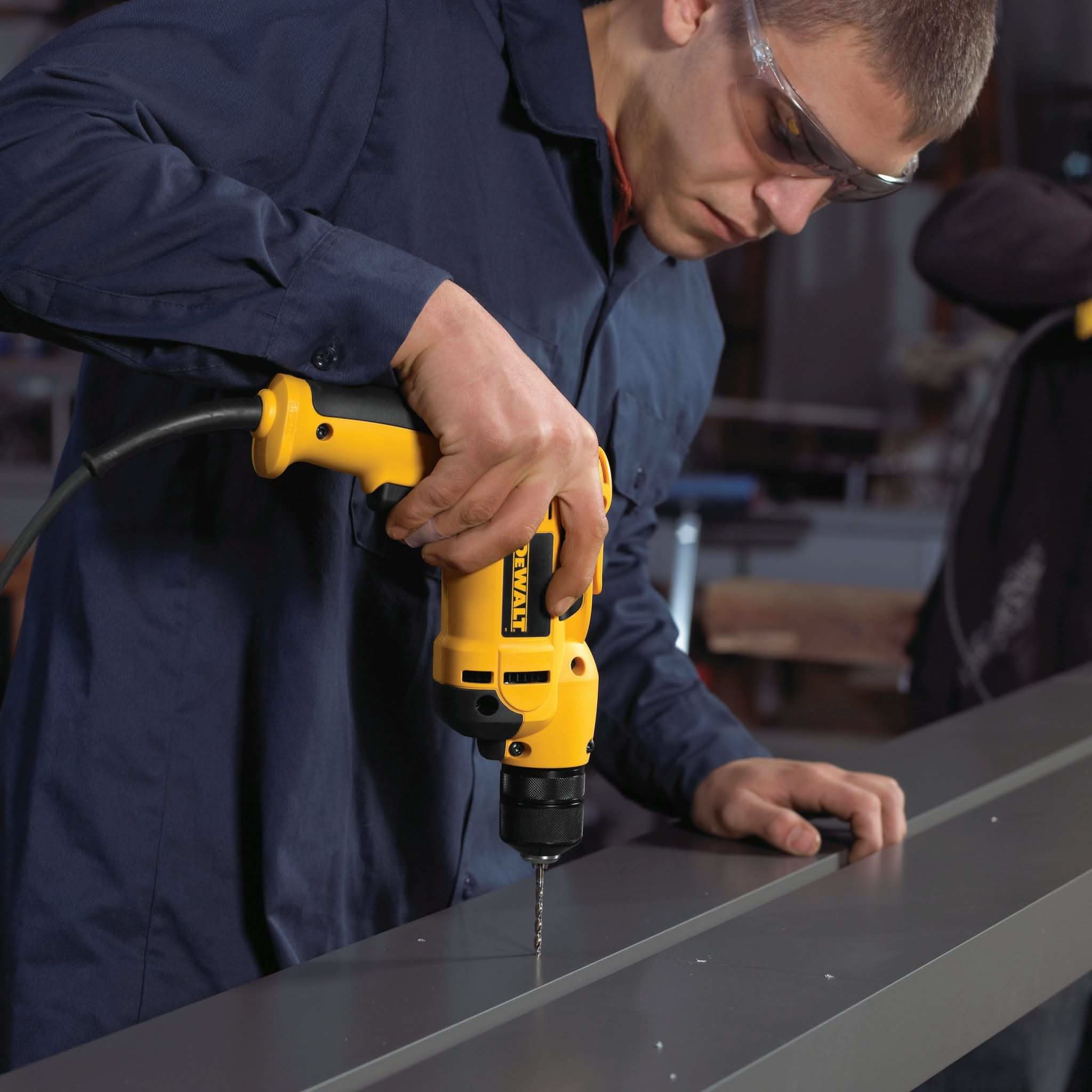 DeWalt DWD112 Corded 3/8" (10mm) VSR Pistol Grip Drill with Keyless Chuck - Image 2