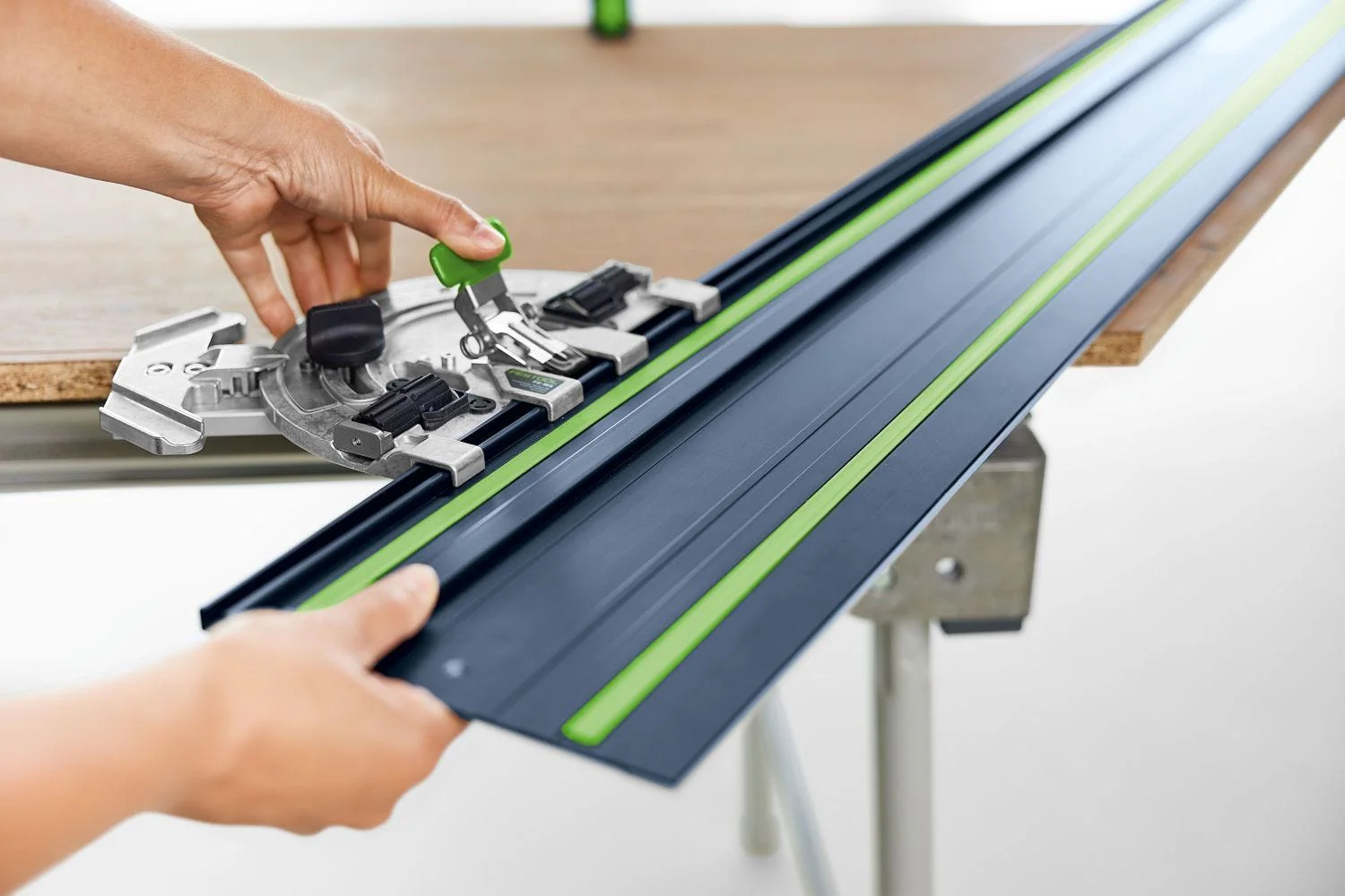 Festool Limited Edition Blue 55" Guide Rail 2-Pack w/ Rail Connectors, Clamps and Tote Bag - Image 3