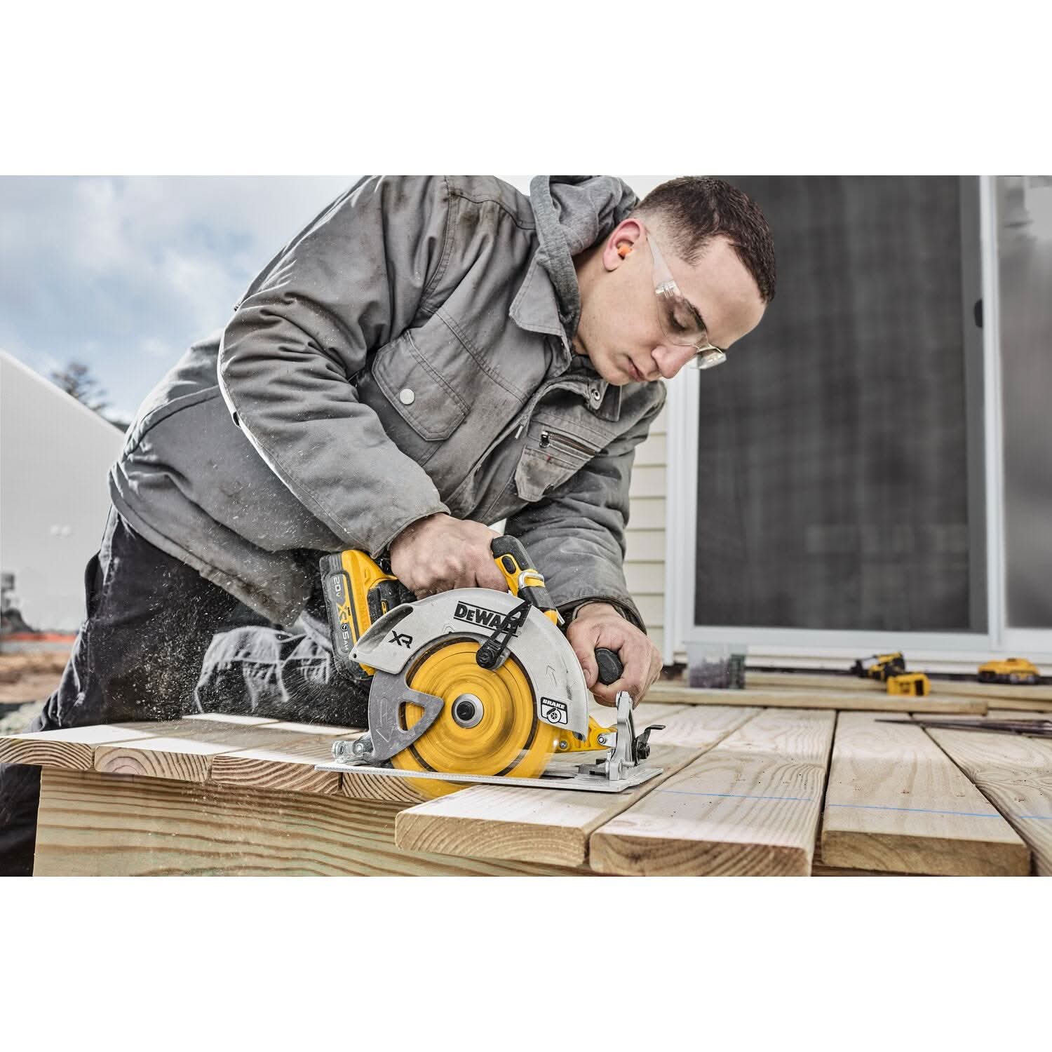 DeWalt DWA271424 7-1/4 in. 24T Carbide-Tipped Faming Saw Blade - Image 2