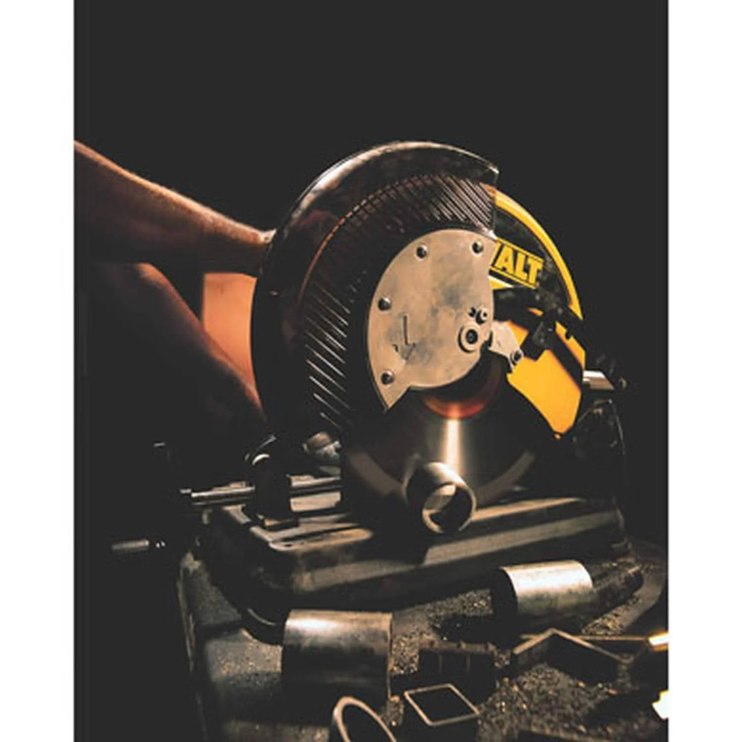 DeWalt DWA7747 14 in. 66-Tooth Heavy Gauge Ferrous Metal Cutting Blade, 1 in. Arbor - Image 2