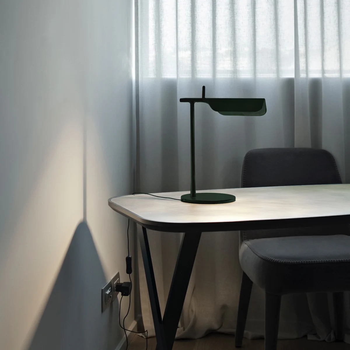 FLOS | TAB TABLE LAMP LIGHT | $1,060.00 - Image 3