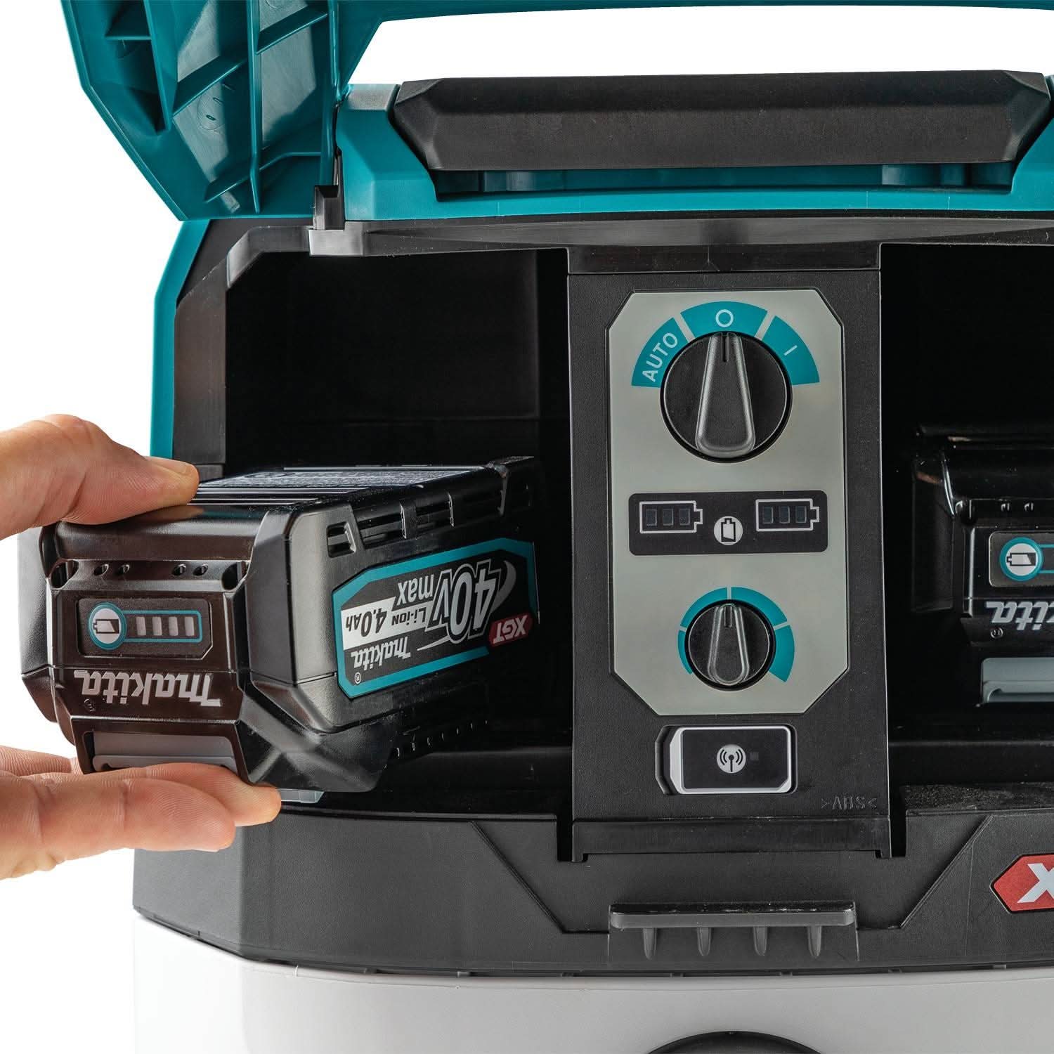 Makita GCV03PM 40V max XGT Brushless Cordless 4 Gallon Wet/Dry Dust Extractor/Vacuum Kit (4.0Ah) - Image 3