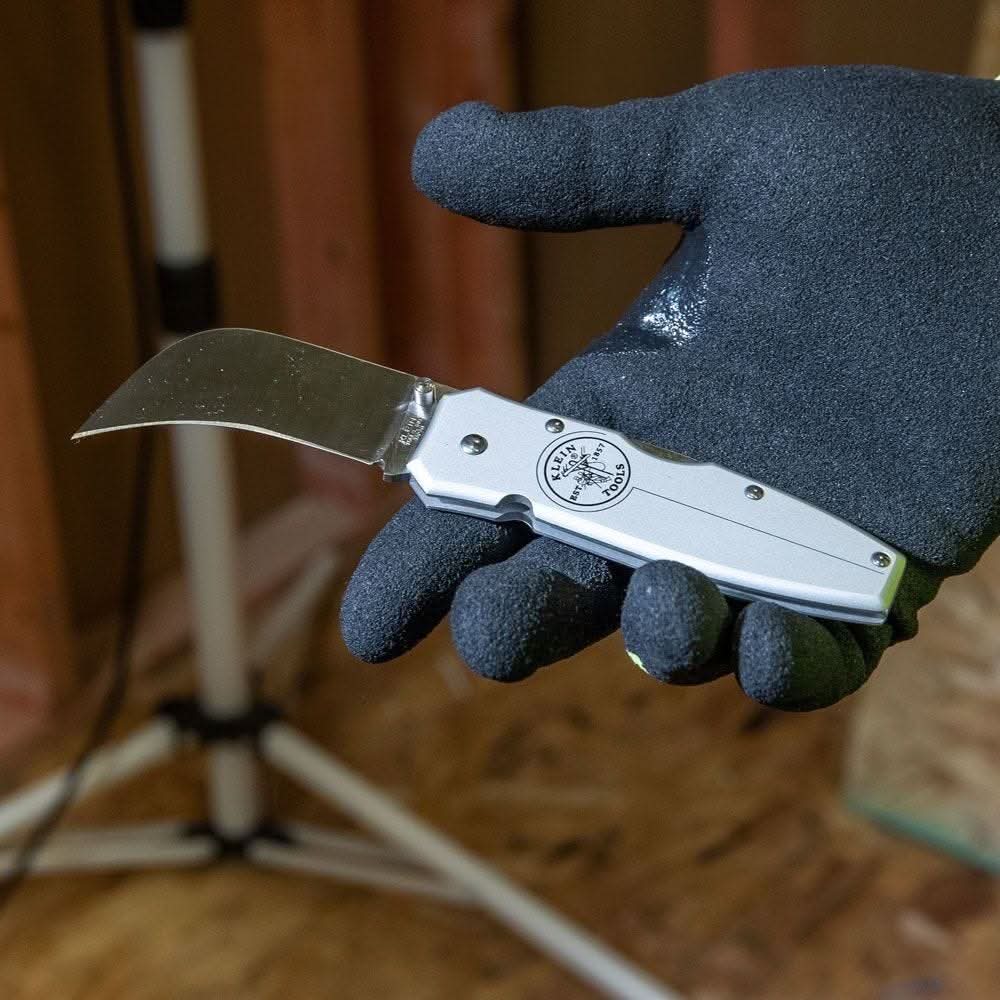 Klein 44006 Lockback Knife 2-5/8-Inch Hawkbill Blade, Aluminum Handle - Image 3