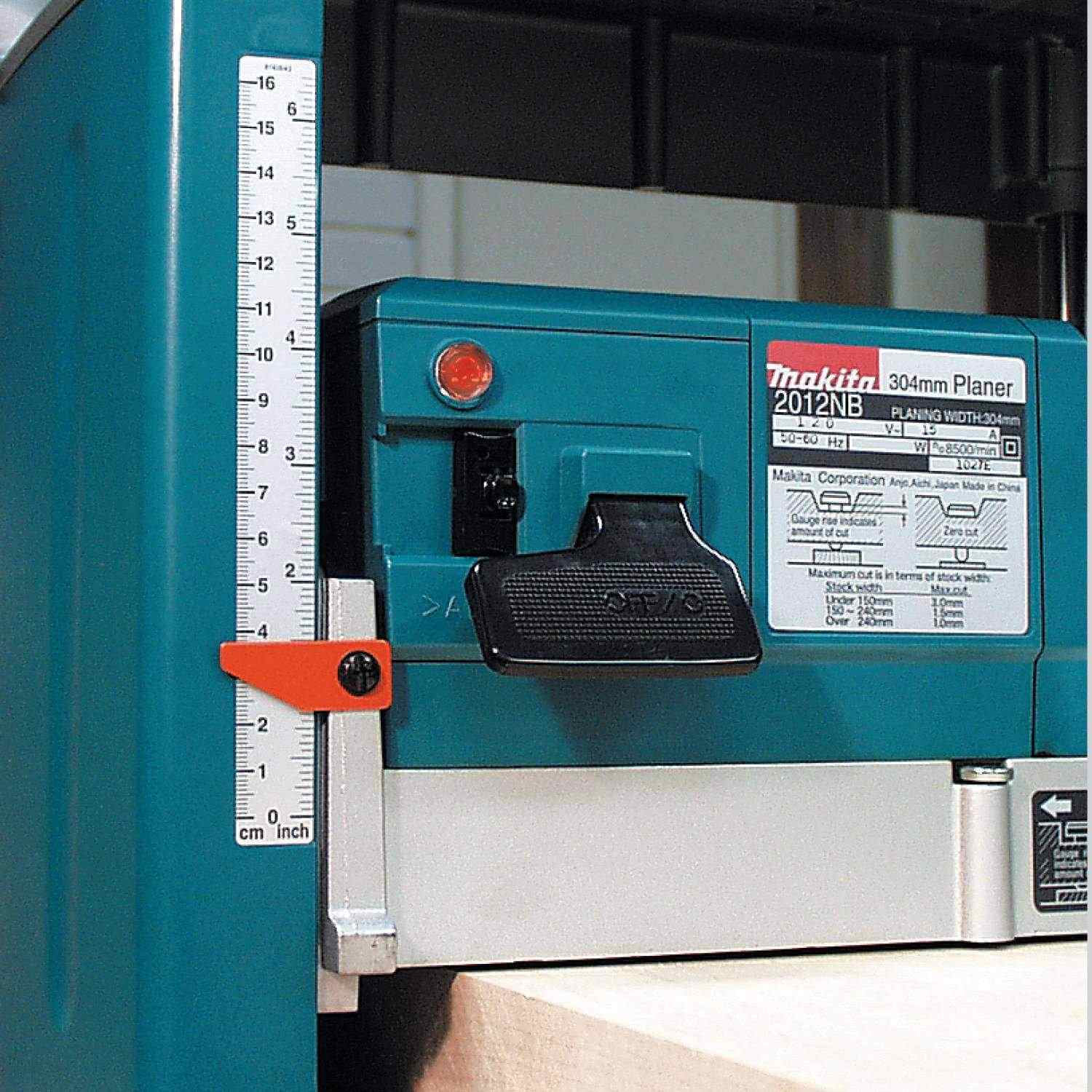 Makita 2012NB Corded 12" Portable Planer - Image 3