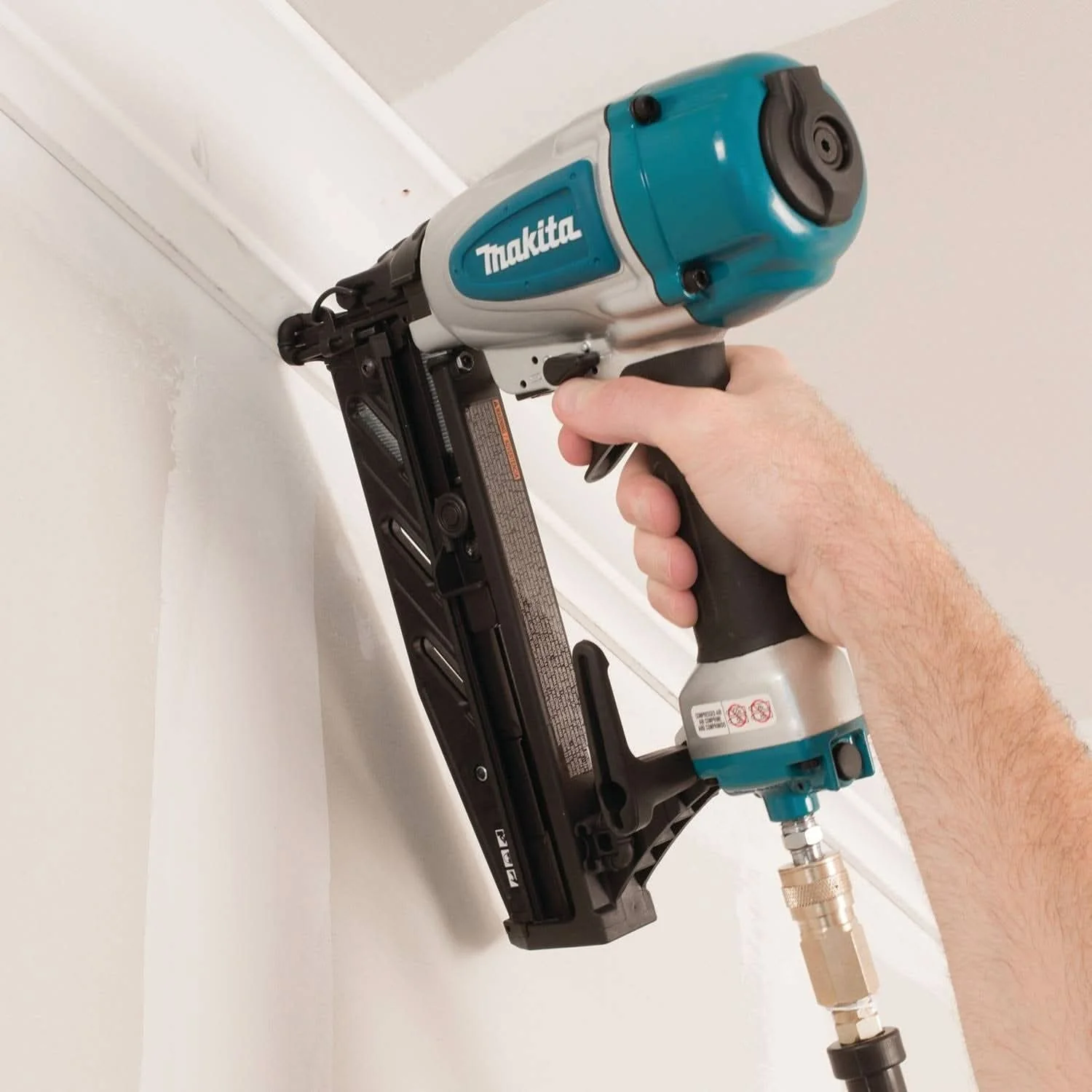Makita AF601 16 Gauge, 2-1/2" Straight Finish Nailer - Image 2