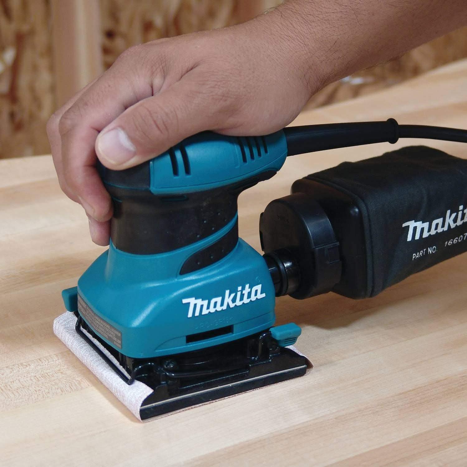 Makita BO4556K Corded 1/4 Sheet Finishing Sander, with Tool Case - Image 3