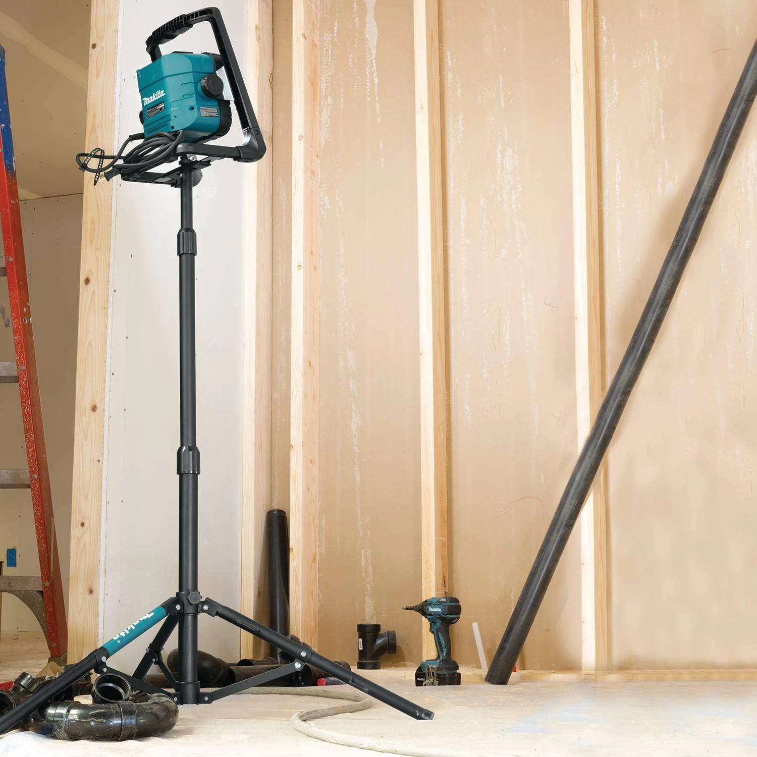 Makita DML805 18V LXT  Cordless/Corded LED Flood Light (PROMO) - Image 3