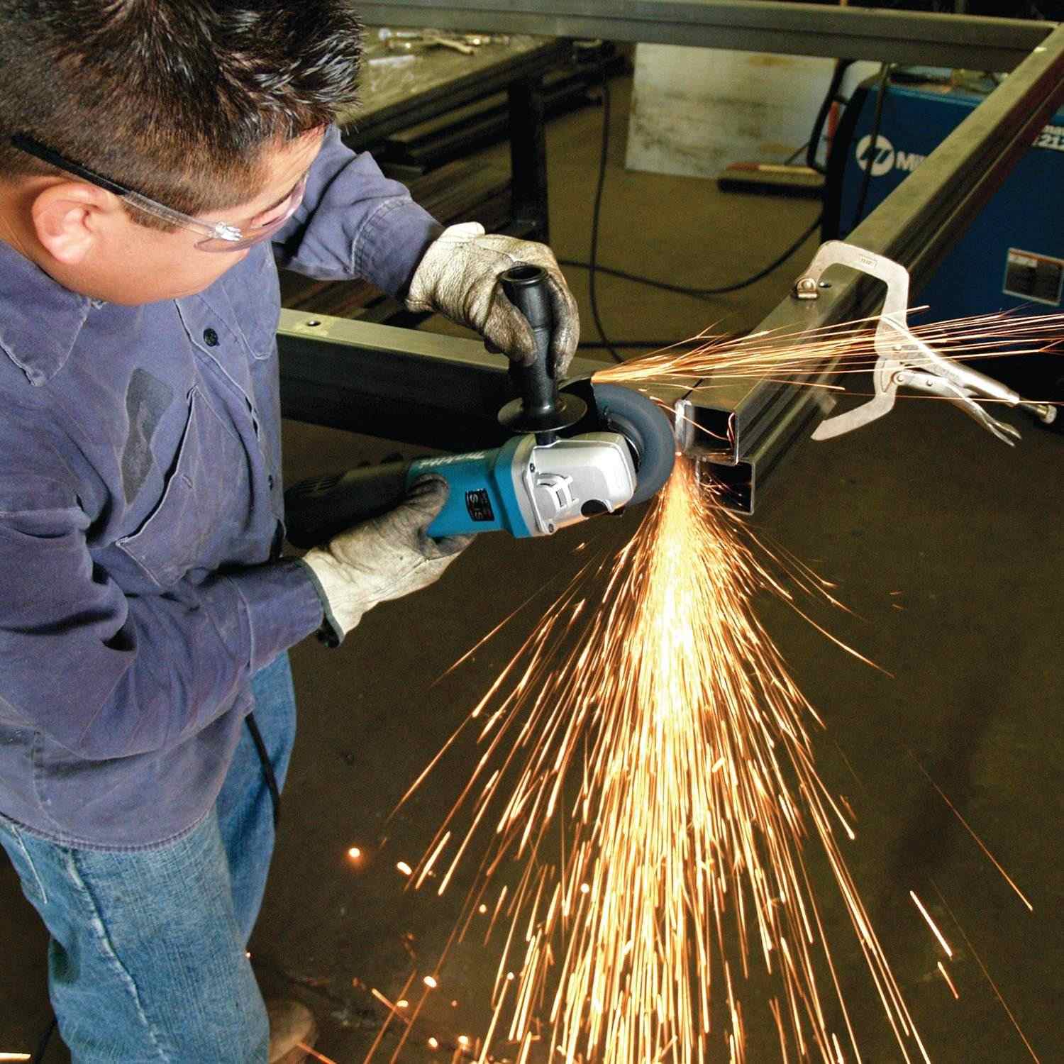 Makita GA5020Y Corded 5" SJS Angle Grinder, with AC/DC Switch - Image 2