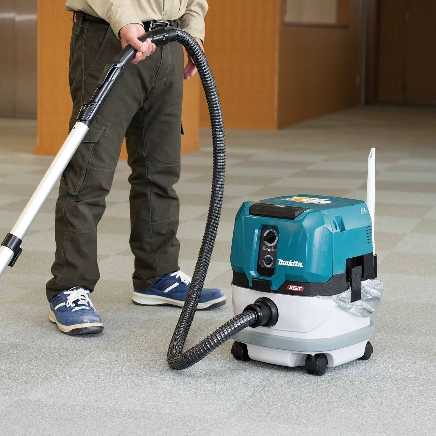 Makita GCV01PM 40V max XGT Brushless Cordless 2.1 Gallon Wet/Dry Dust Extractor/Vacuum Kit (4.0Ah) - Image 2