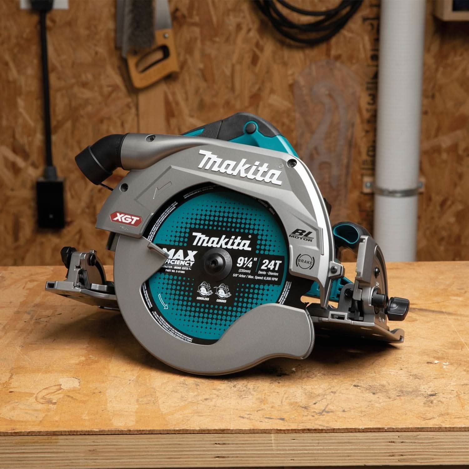 Makita GSH03Z 40V max XGT Brushless Cordless 9-1/4" Circular Saw with Guide Rail Compatible Base, AWS Capable, Tool Only - Image 3