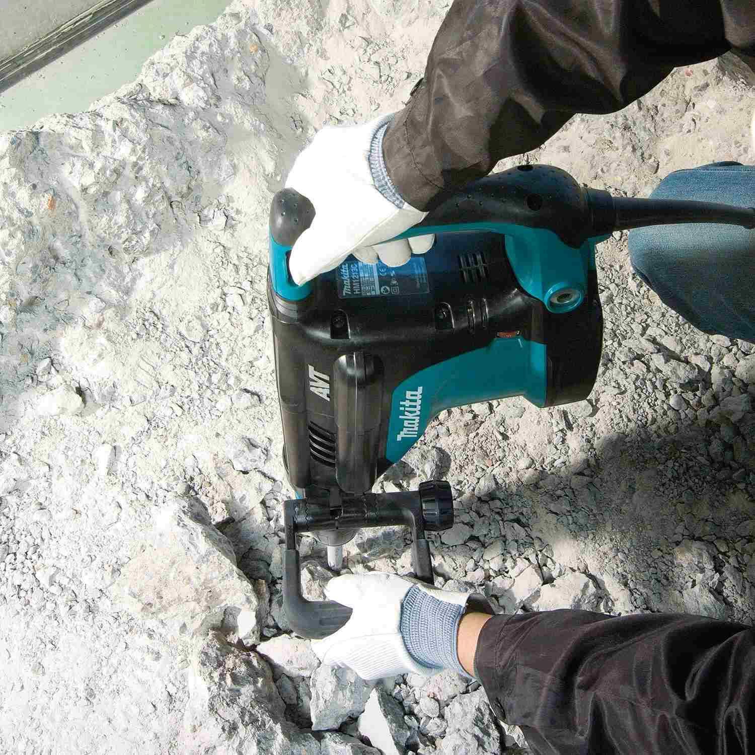 Makita HM1213C 23 lb. SDS-MAX AVT Demolition Hammer - Image 3