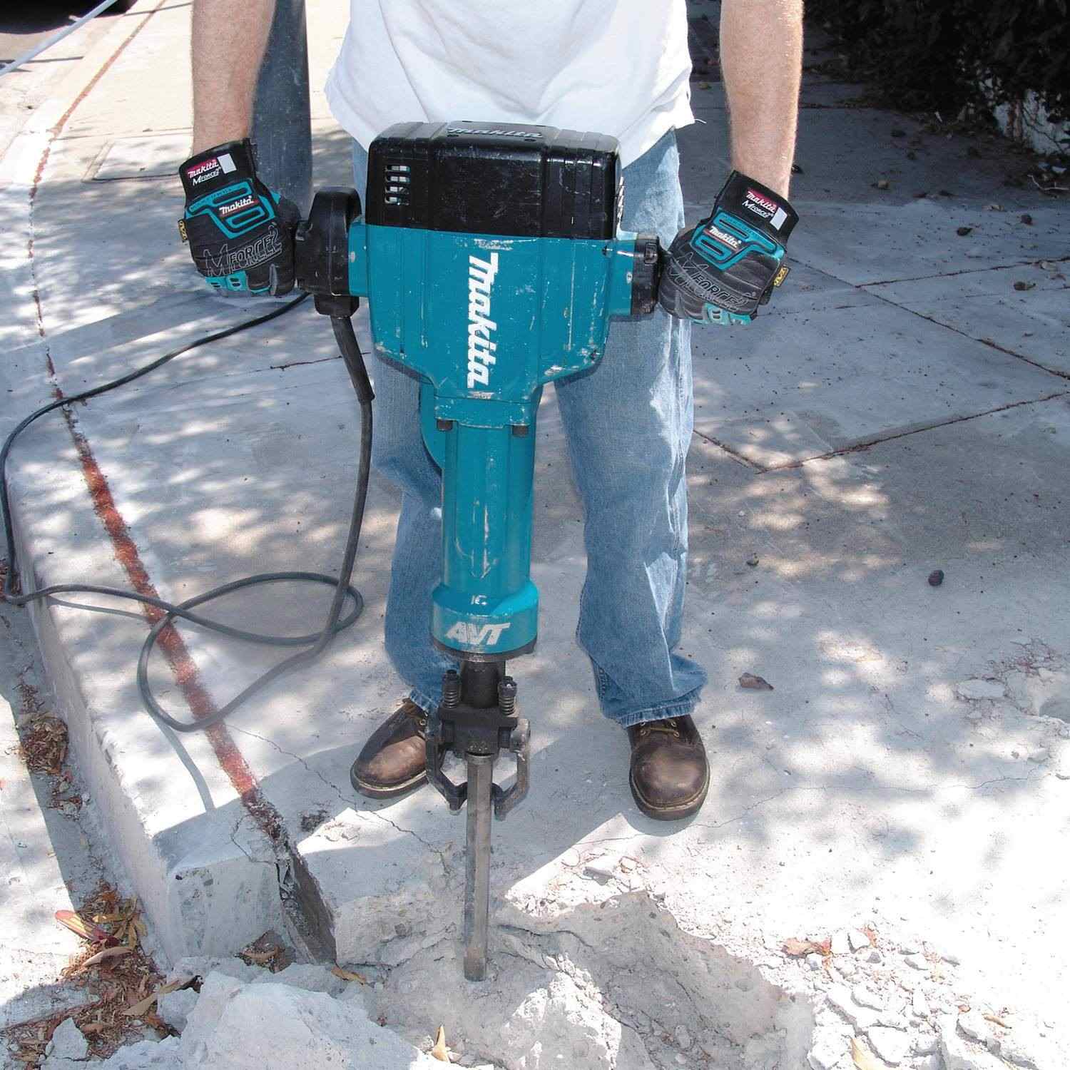 Makita HM1810 70 lb. AVT Breaker Hammer, accepts 1-1/8" Hex bits - Image 3