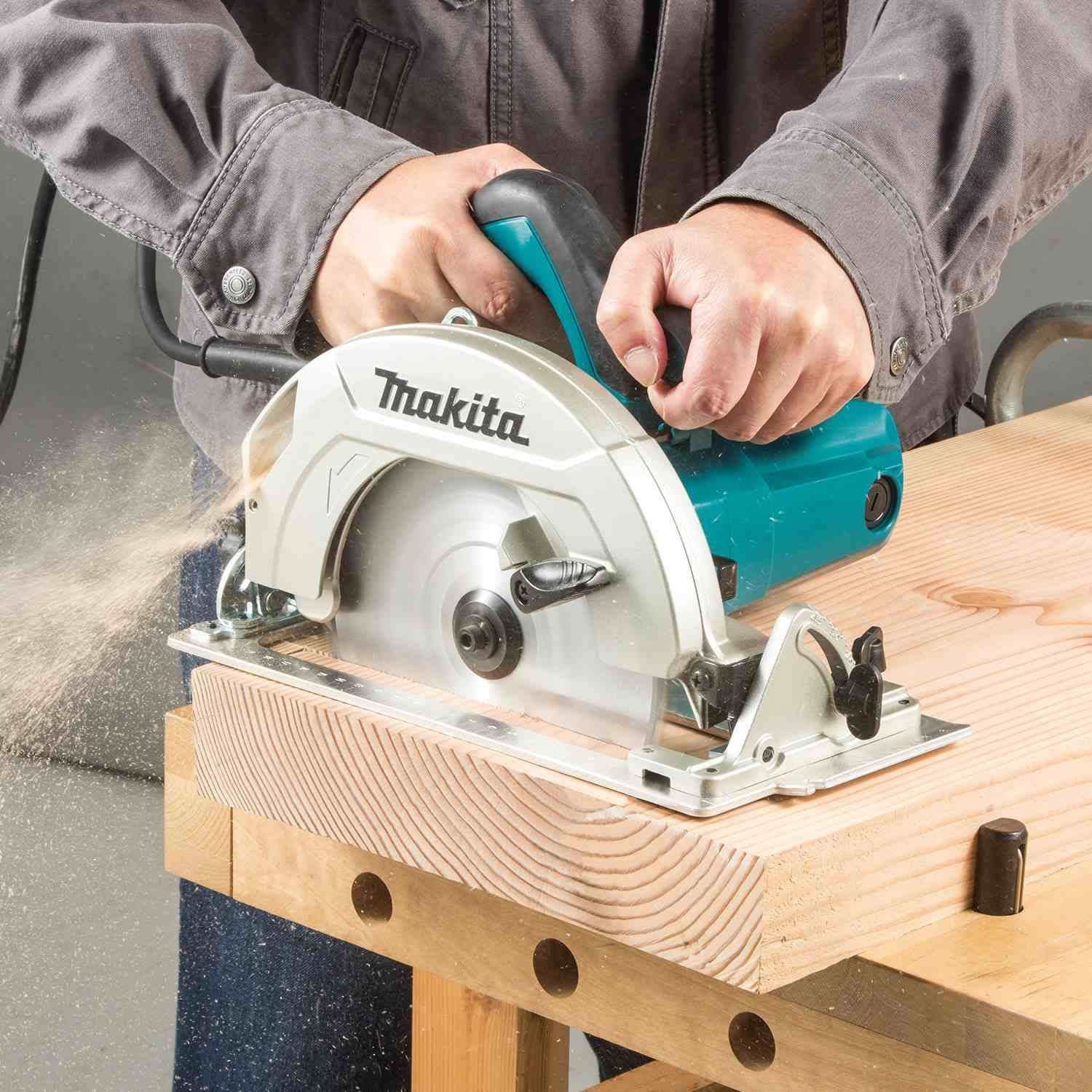 Makita HS7610 Corded 7-1/4" Circular Saw - Image 2