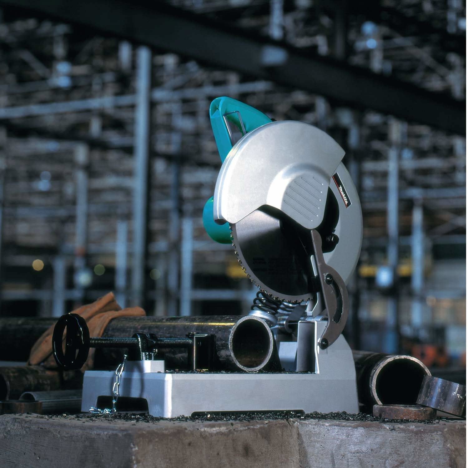 Makita LC1230 Corded 12" Metal Cutting Saw - Image 3