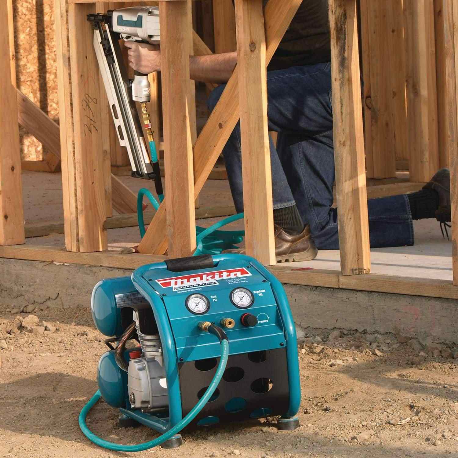 Makita MAC2400 2.5 HP* Big Bore Air Compressor - Image 2