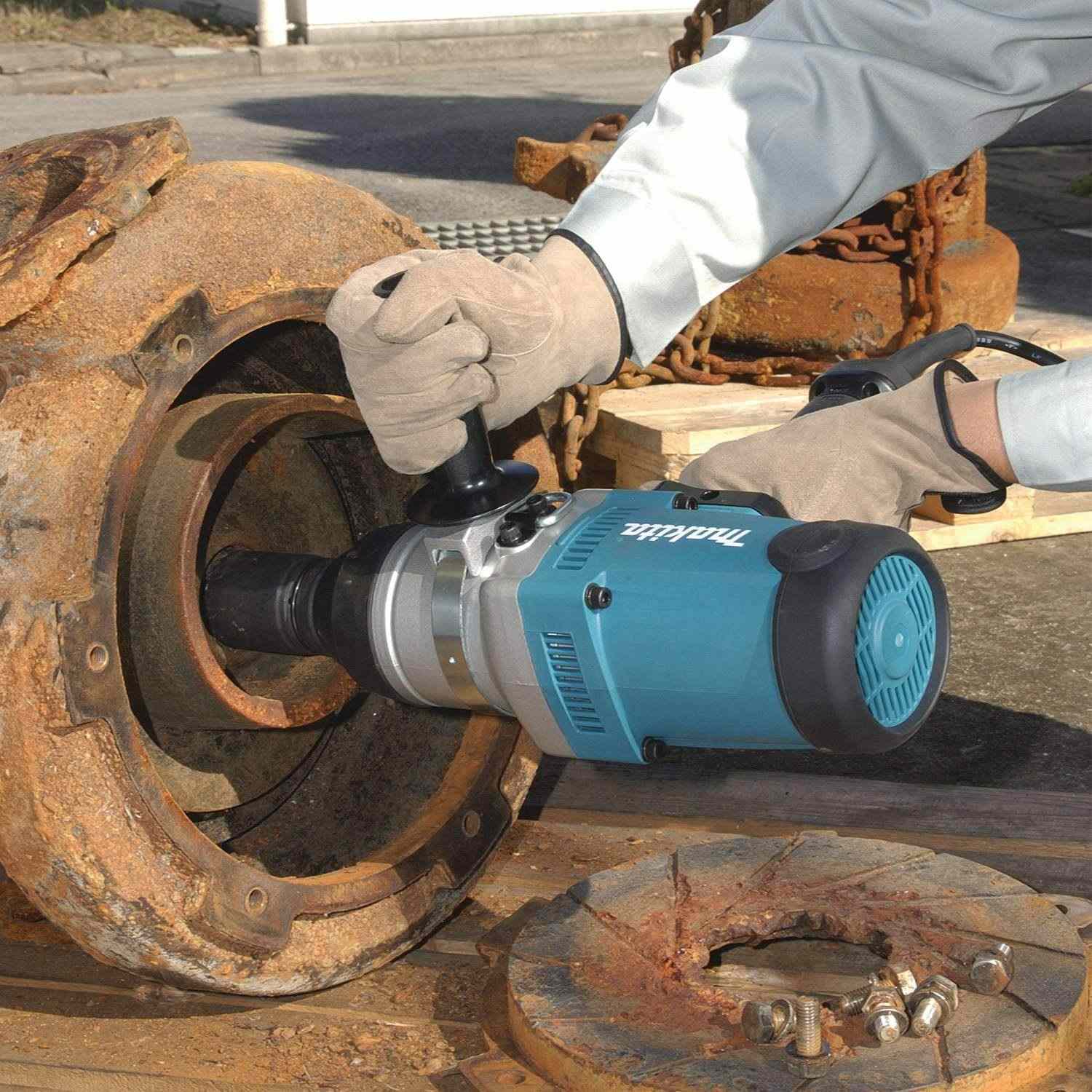 Makita TW1000 Corded 1" Impact Wrench w/ Friction Ring Anvil - Image 2