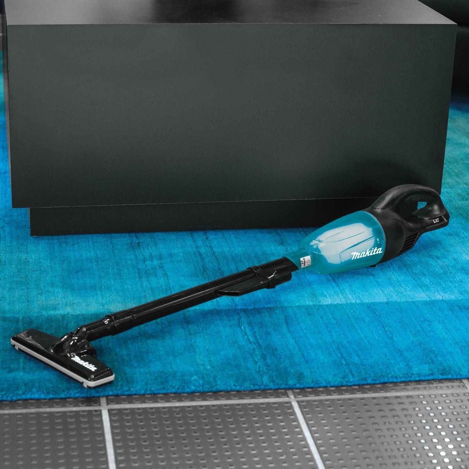 Makita XLC02ZB 18V LXT Cordless Vacuum, Tool Only (PROMO) - Image 2