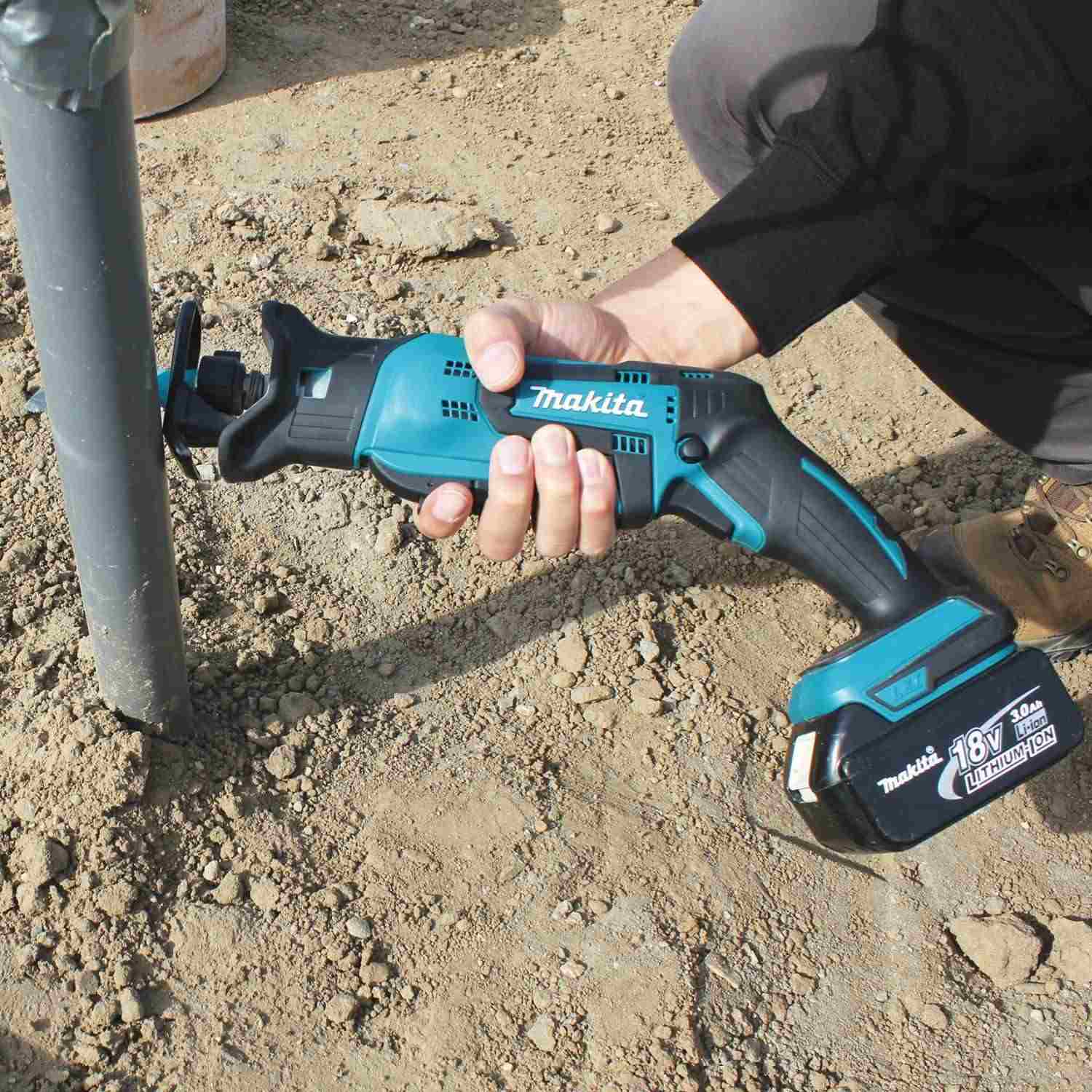 Makita XRJ01Z 18V LXT Lithium-Ion Cordless Compact Recipro Saw (Tool Only) - Image 2