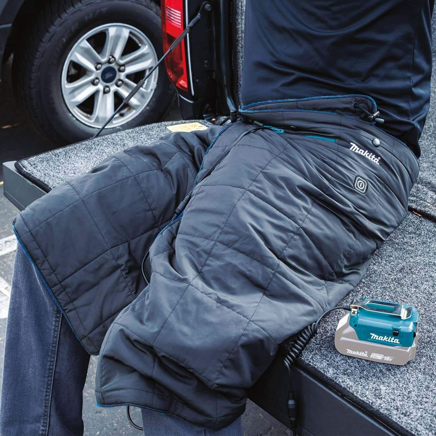 Makita PROMO DCB200A 18V LXT Lithium-Ion Cordless Heated Blanket, Blanket Only (PROMO) - Image 3