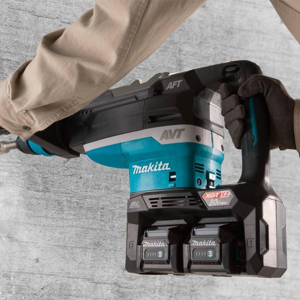 Makita GRH06PM 80V max (40V max X2) XGT Brushless 2" SDS-MAX AVT Rotary Hammer Kit, AFT, AWS Capable (4.0Ah) - Image 2