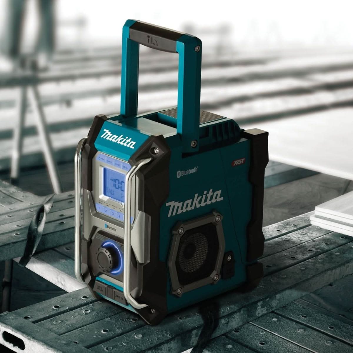 Makita GRM02 40V max XGT Cordless/Corded Bluetooth Job Site Radio, Tool Only (Promo) - Image 3