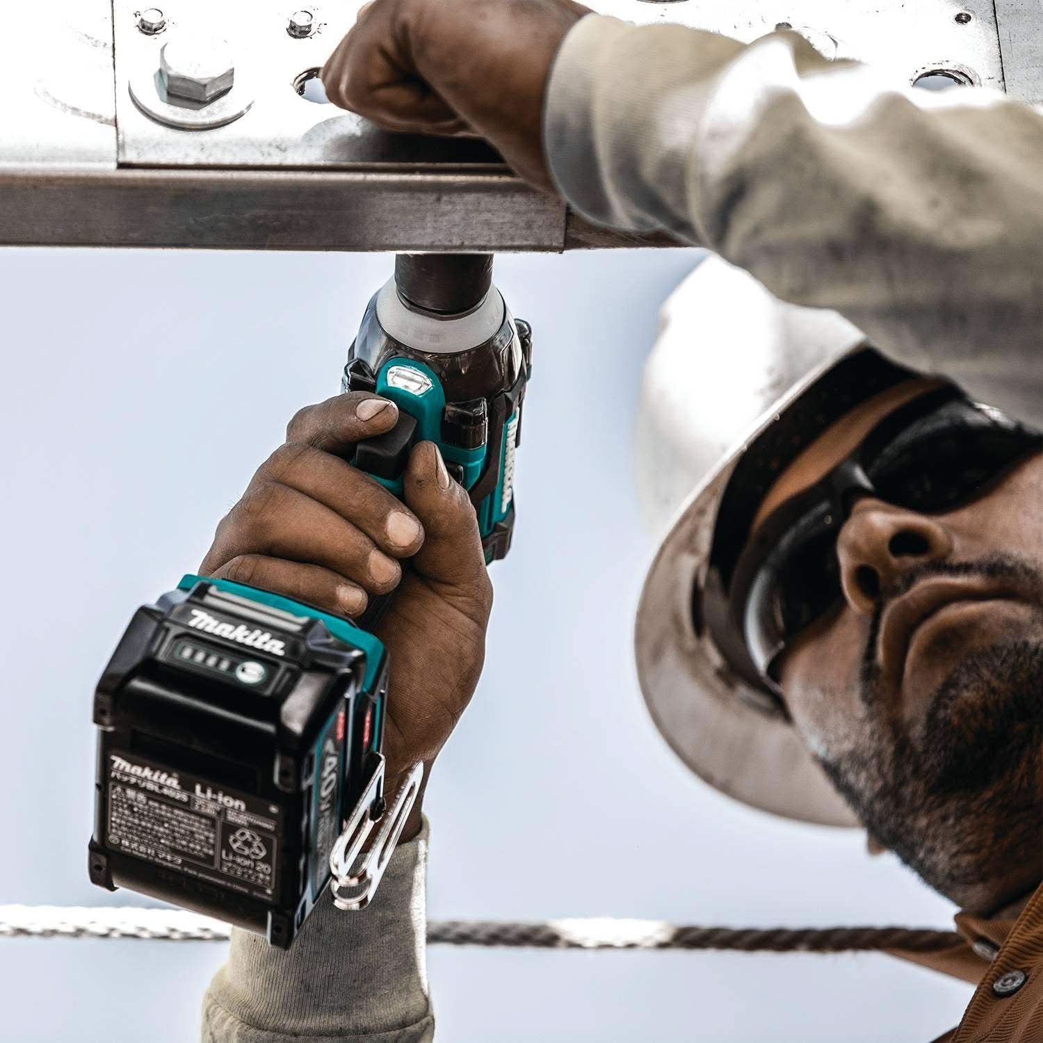 Makita GWT05D 40V max XGT Brushless Cordless 4-Speed 1/2" Sq. Drive Impact Wrench Kit w/ Detent Anvil (2.5Ah) - Image 3