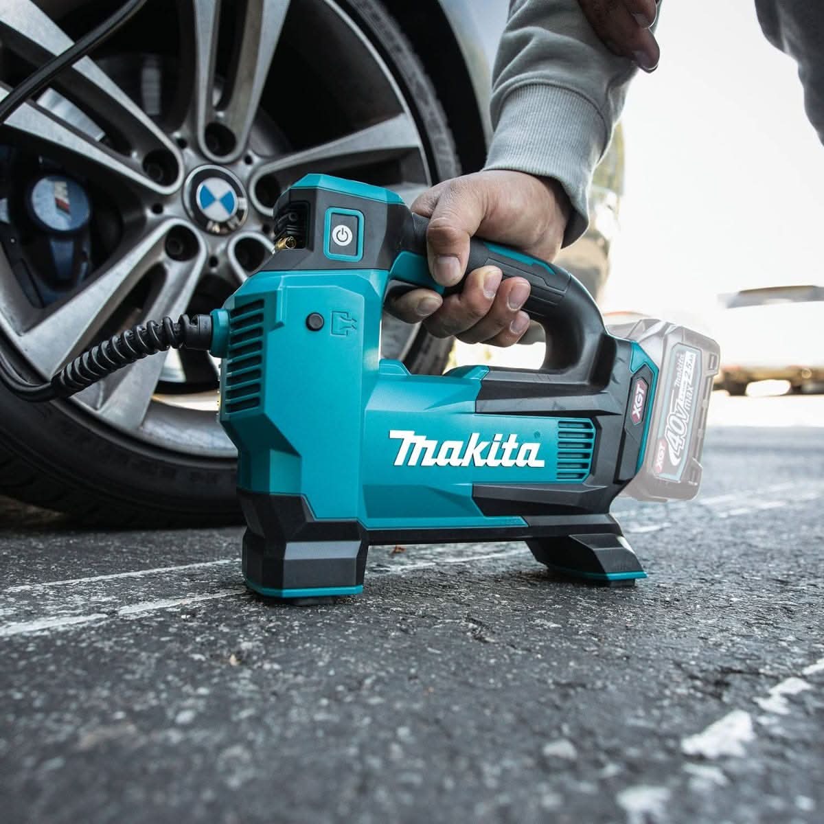 Makita MP001GZ01 40V max XGT Cordless High-Pressure Inflator, Tool Only - Image 2