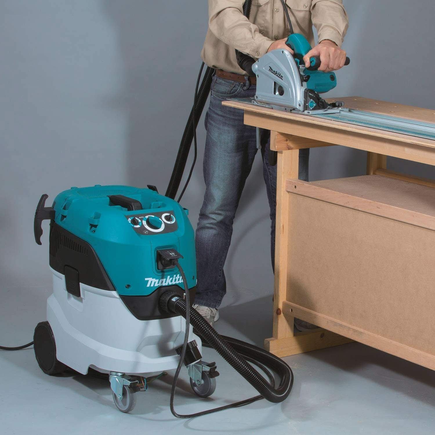 Makita VC4210L Corded 11 Gallon Wet/Dry HEPA Filter Dust Extractor/Vacuum, AWS Capable - Image 2
