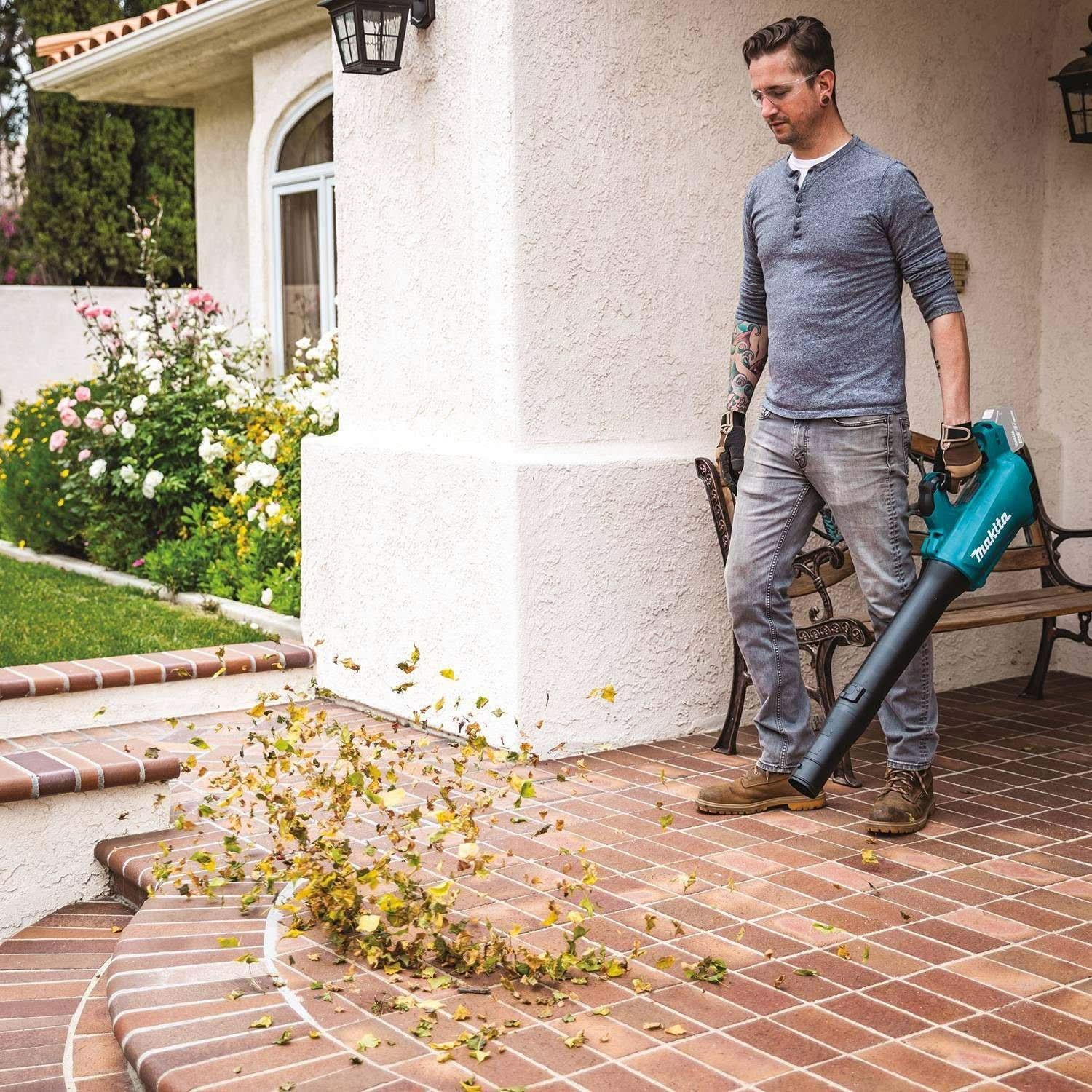 Makita XBU03Z 18V LXT 459-CFM 116-MPH  Brushless Cordless Blower, Tool Only (PROMO) - Image 3