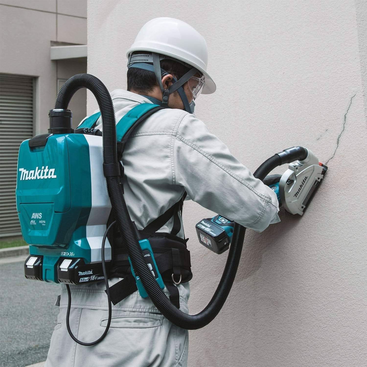 Makita XCV10PTX 36V (18V X2) LXT Brushless 1/2 Gallon HEPA Filter Backpack Dry Dust Extractor Kit, AWS Capable (5.0Ah) - Image 3