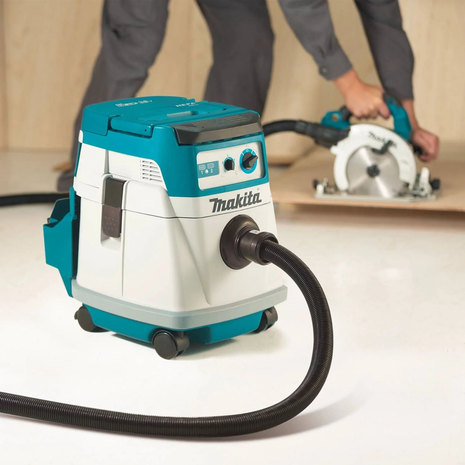 Makita XCV24ZX 36V (18V X2) LXT Brushless 4 Gallon HEPA Filter Dry Dust Extractor, Tool Only - Image 3