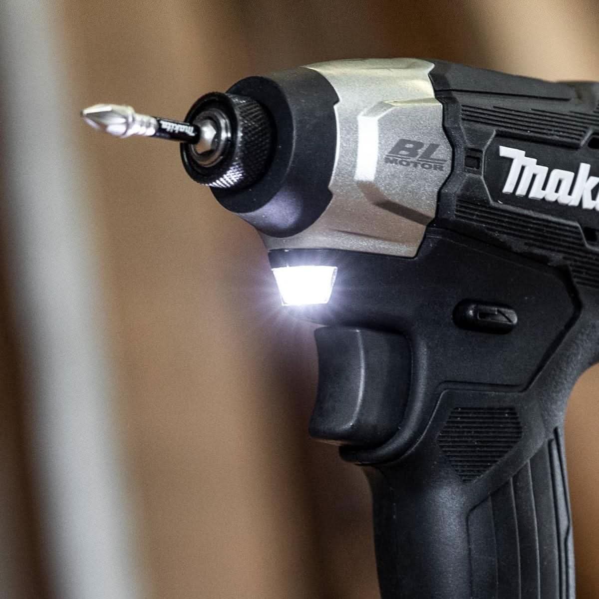 Makita XDT18ZB 18V LXT Lithium-Ion Sub-Compact Brushless Cordless Impact Driver, Tool Only - Image 3