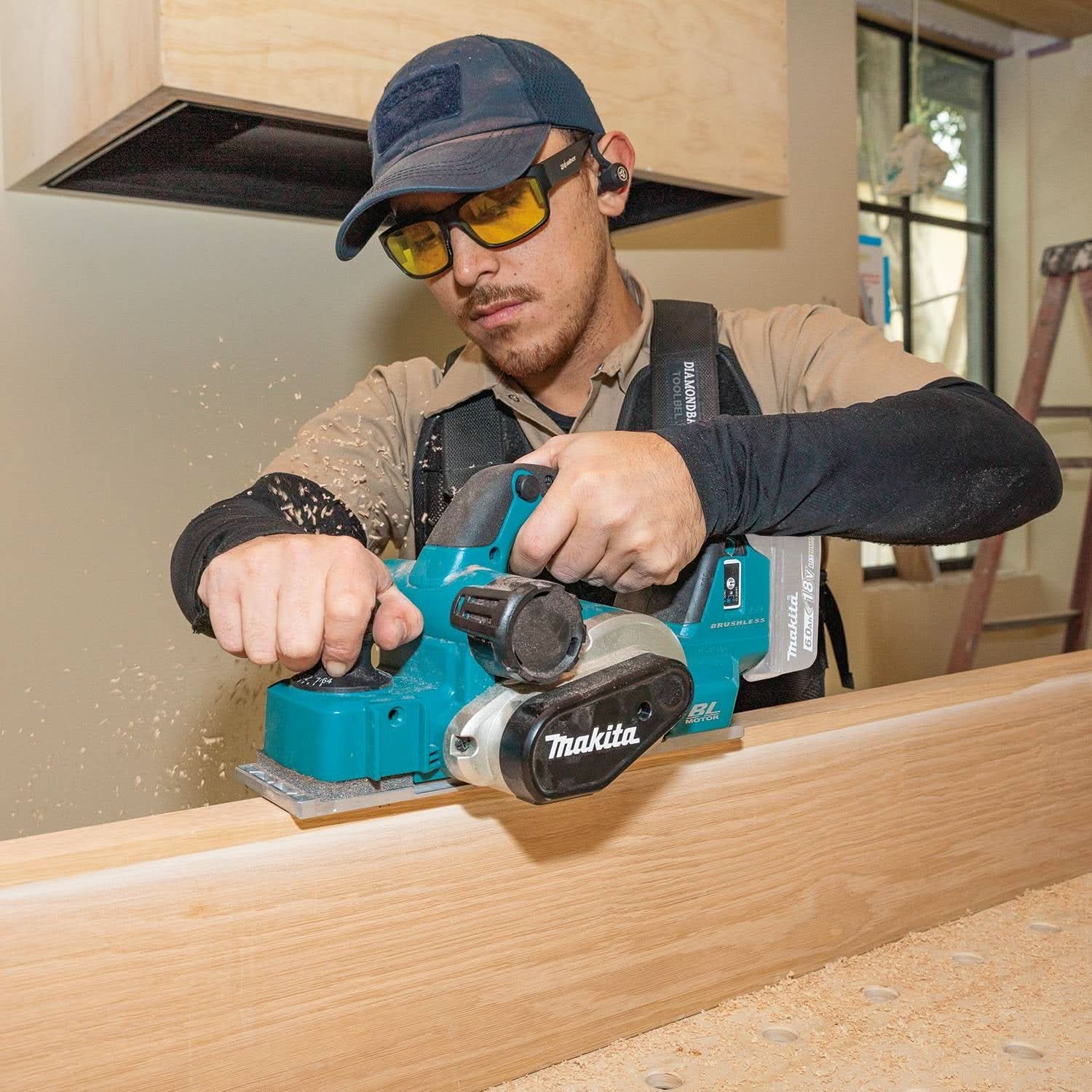 Makita XPK02Z 18V LXT Lithium-Ion Brushless Cordless 3-1/4" Planer, AWS Capable, Tool Only - Image 2
