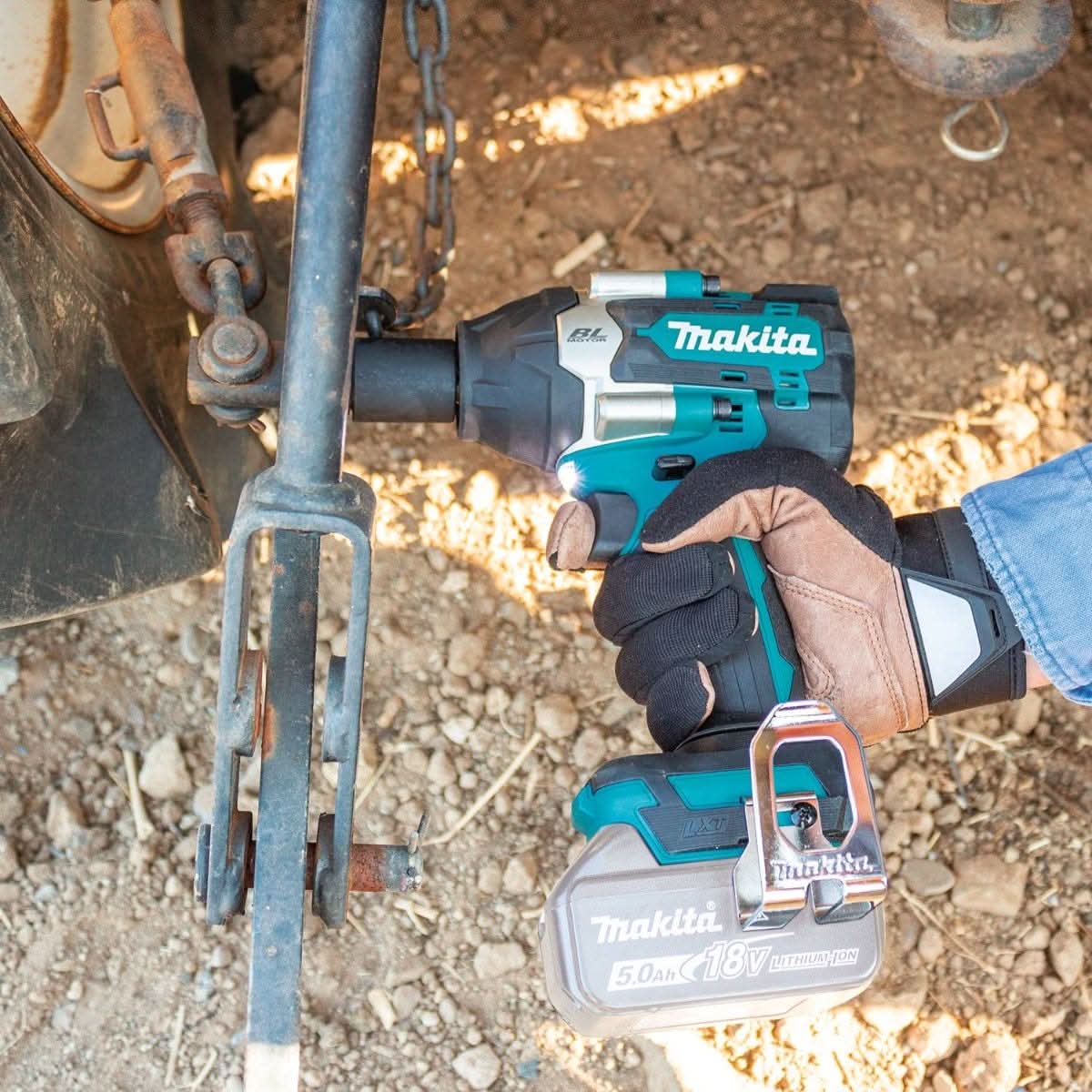 Makita XWT18XVZ 18V LXT Lithium-Ion Brushless Cordless 4-Speed Mid-Torque 1/2" Sq. Drive Utility Impact Wrench w/ Detent Anvil, Tool Only - Image 3