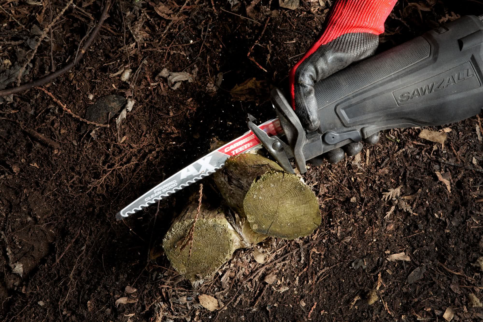 Milwaukee 48-00-5332 9-Inch 3-TPI The AX with Carbide Teeth for Pruning & Clean Wood SAWZALL Reciprocating Saw Blade, 3-Pack - Image 2