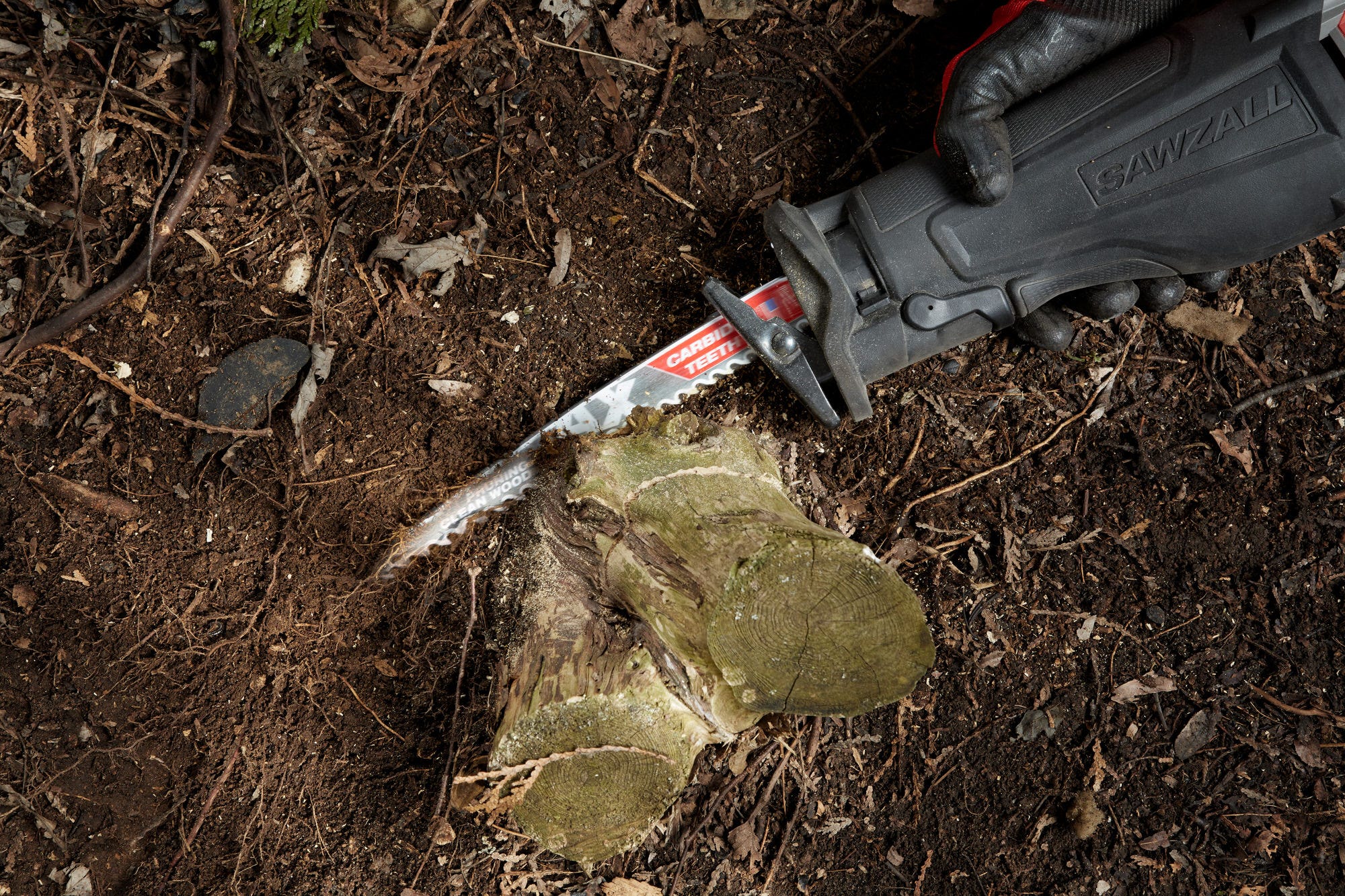 Milwaukee 48-00-5332 9-Inch 3-TPI The AX with Carbide Teeth for Pruning & Clean Wood SAWZALL Reciprocating Saw Blade, 3-Pack (PROMO) - Image 3