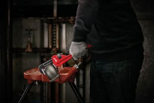 Milwaukee 48-22-7110 10" Steel Pipe Wrench - Image 2