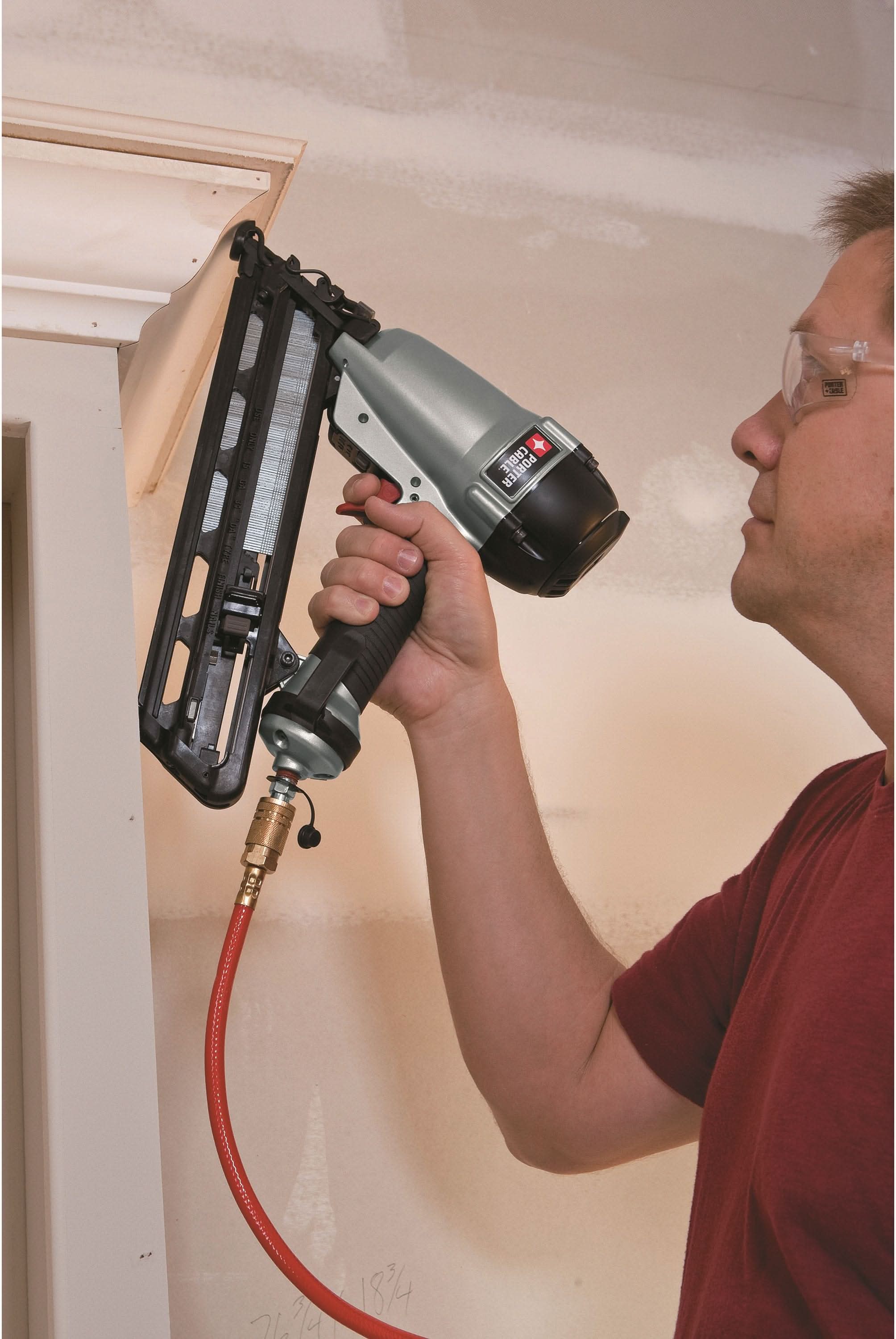 Porter Cablea DA250C 15 ga. 2-1/2" Angle Finish Nailer Kit - Image 3