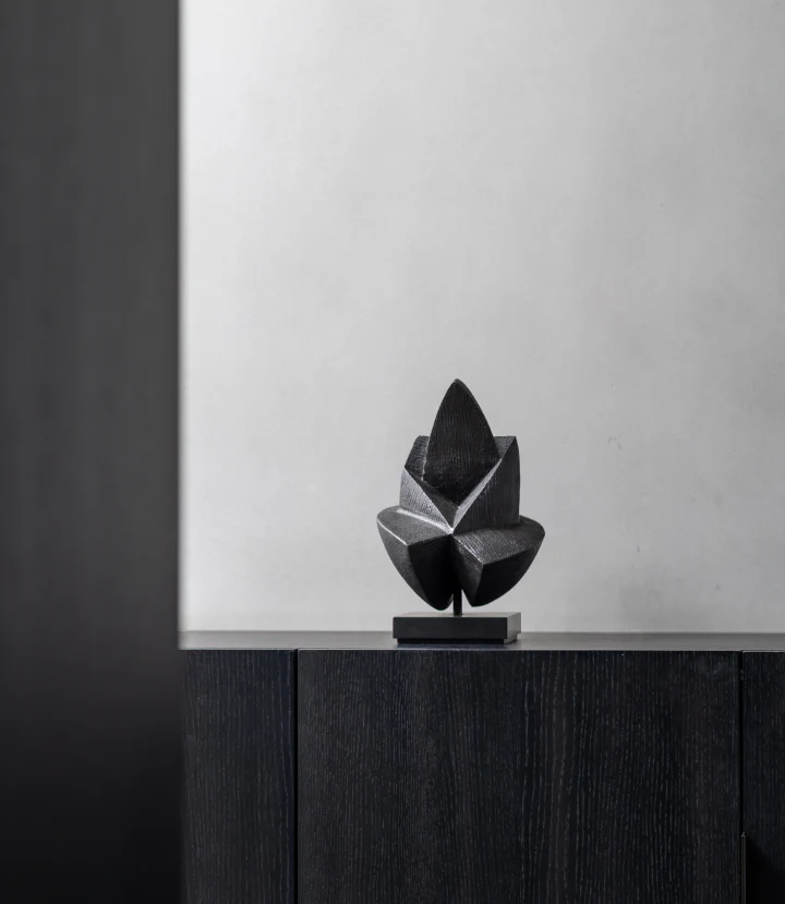 GARDECO | MUSING SS- ORN PORCELAIN | $3,450.00 - $3,675.00 - Image 2