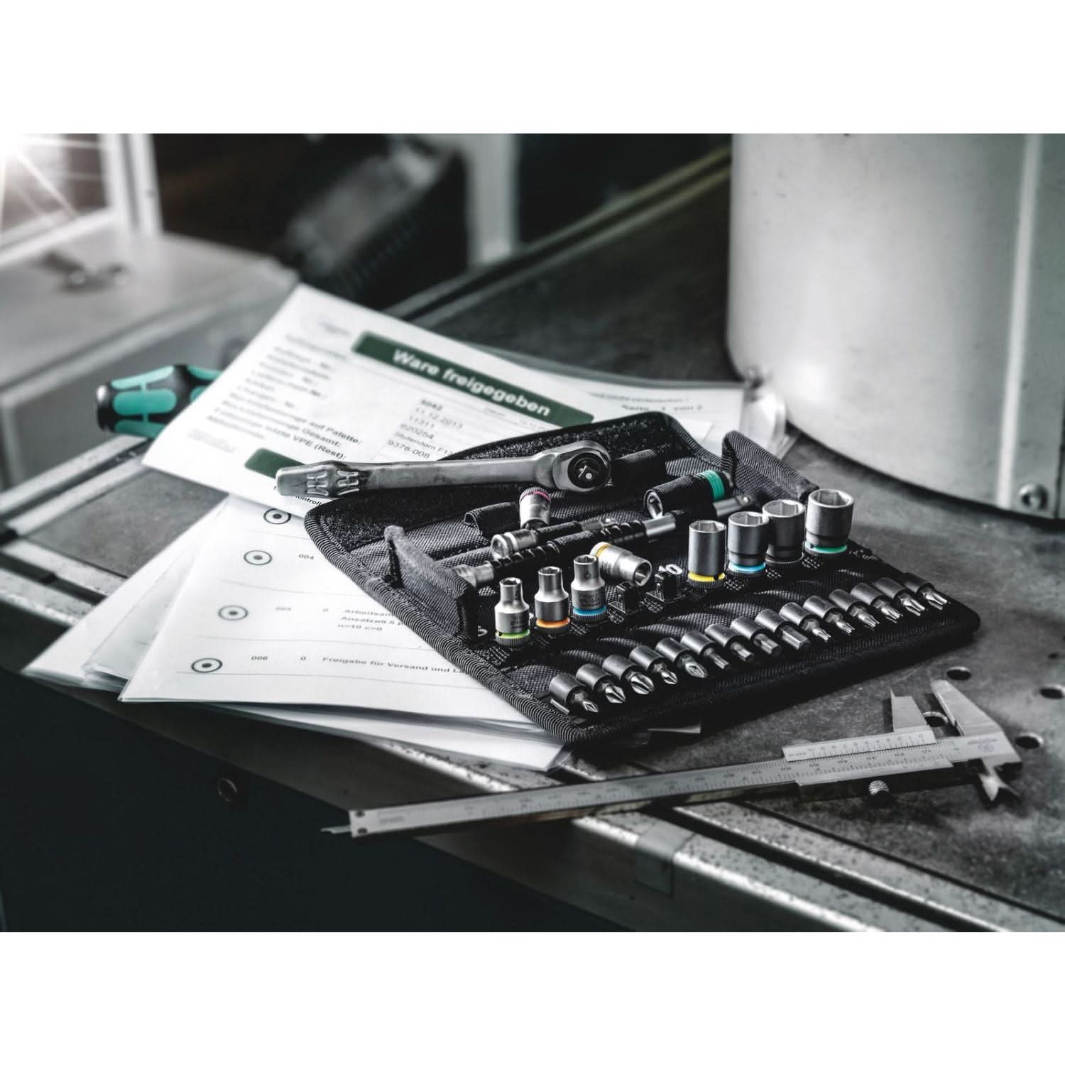Wera 8100 Sa 12 Hf Zyklop Metal Ratchet Set With Switch Lever, 1/4-in. Drive, Metric, 13-Pieces - Image 3