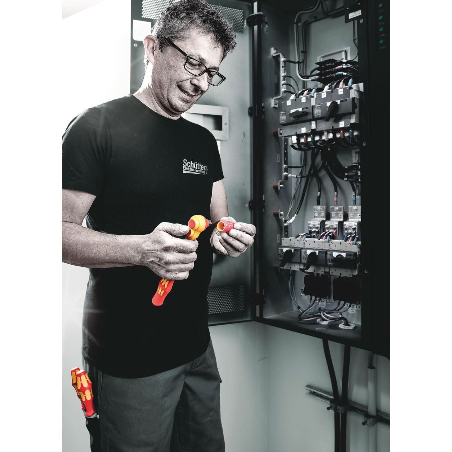 Wera 8790 A VDE Zyklop Socket, Insulated, With 1/4-in. Drive, 7x41-mm. - Image 3